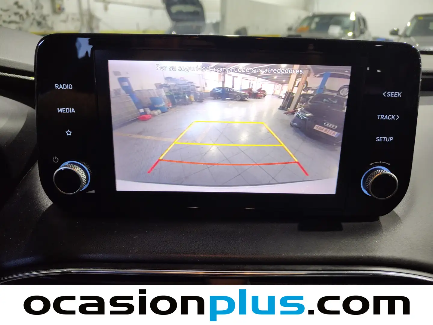 Foto Hyundai Santa Fe Hyundai Santa Fe 1.6 TGDi HEV Maxx 4x2 Auto (230 CV) 7 Plazas