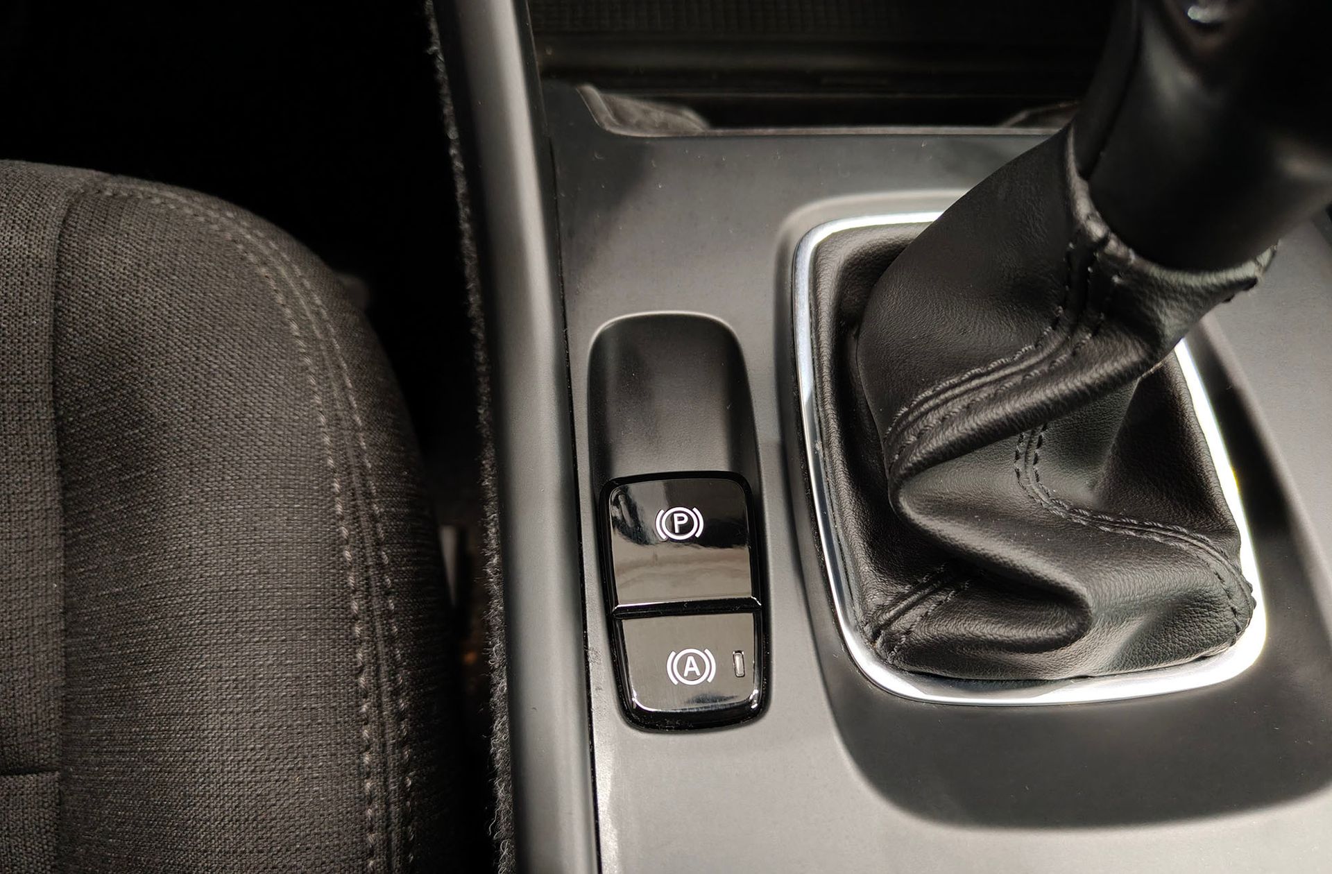 Volvo XC40 T2 Momentum Core - foto 30