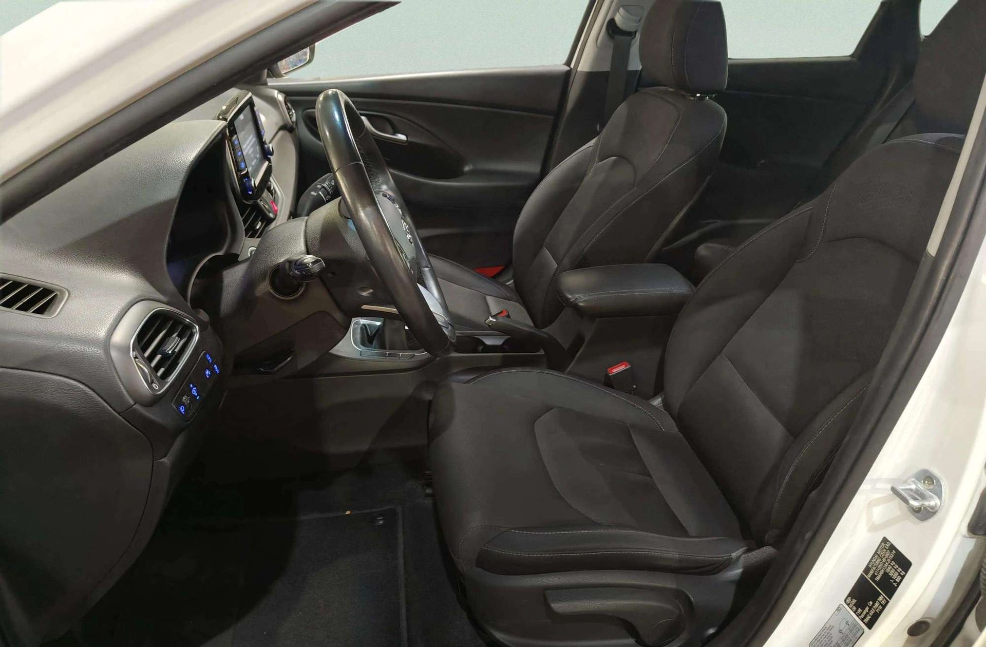 Hyundai i30 Fastback 1.4 T-GDi Tecno - foto 12