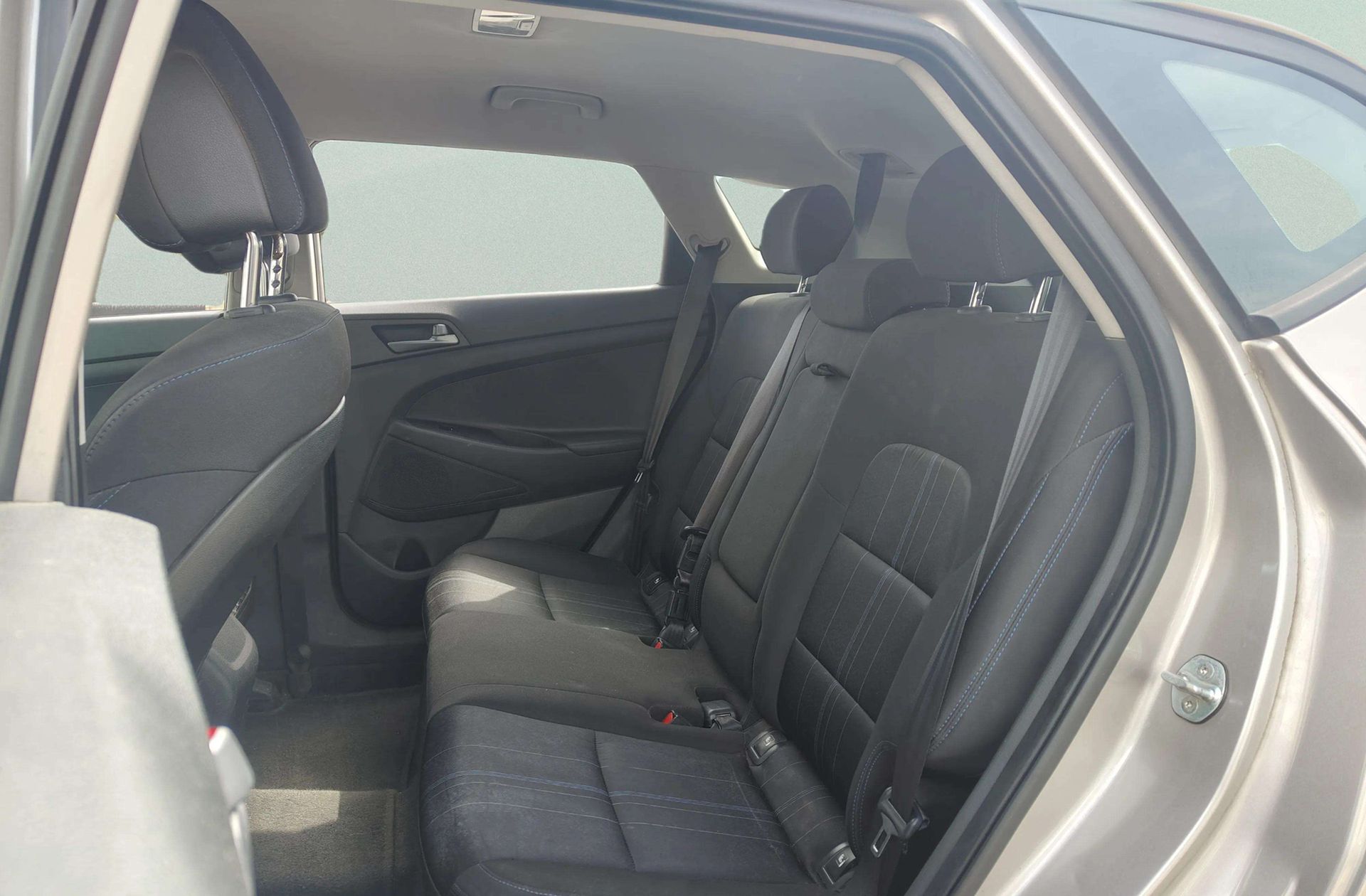 Hyundai Tucson 1.6 GDI BlueDrive Essence 4x2 - foto 10