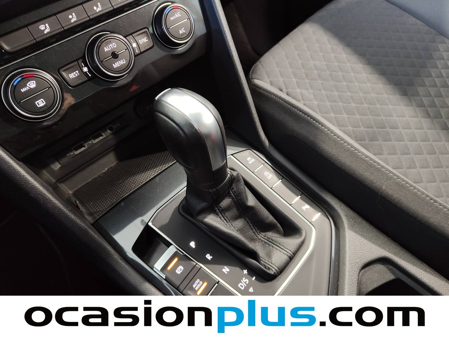 Foto Volkswagen Tiguan Volkswagen Tiguan Advance 1.5 TSI (150 CV) DSG Pack R-Line