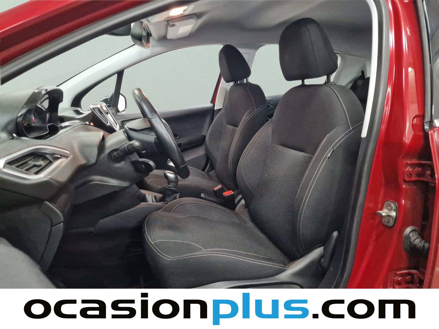 Foto asientos delanteros Peugeot 208 Peugeot 208 BlueHDi 100 Allure (100 CV)