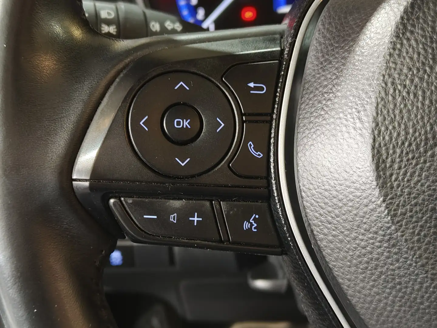 Foto Toyota Corolla Toyota Corolla 180H Advance E-CVT (180 CV)