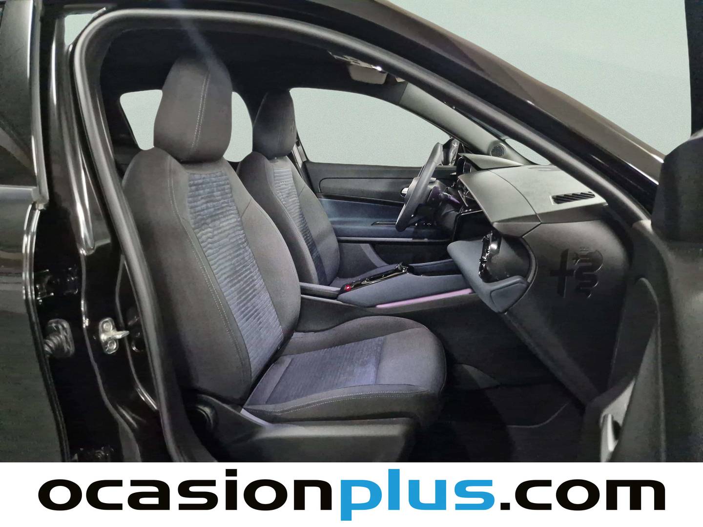 Foto Alfa Romeo Junior Alfa Romeo Junior 1.2 Ibrida (136 CV)