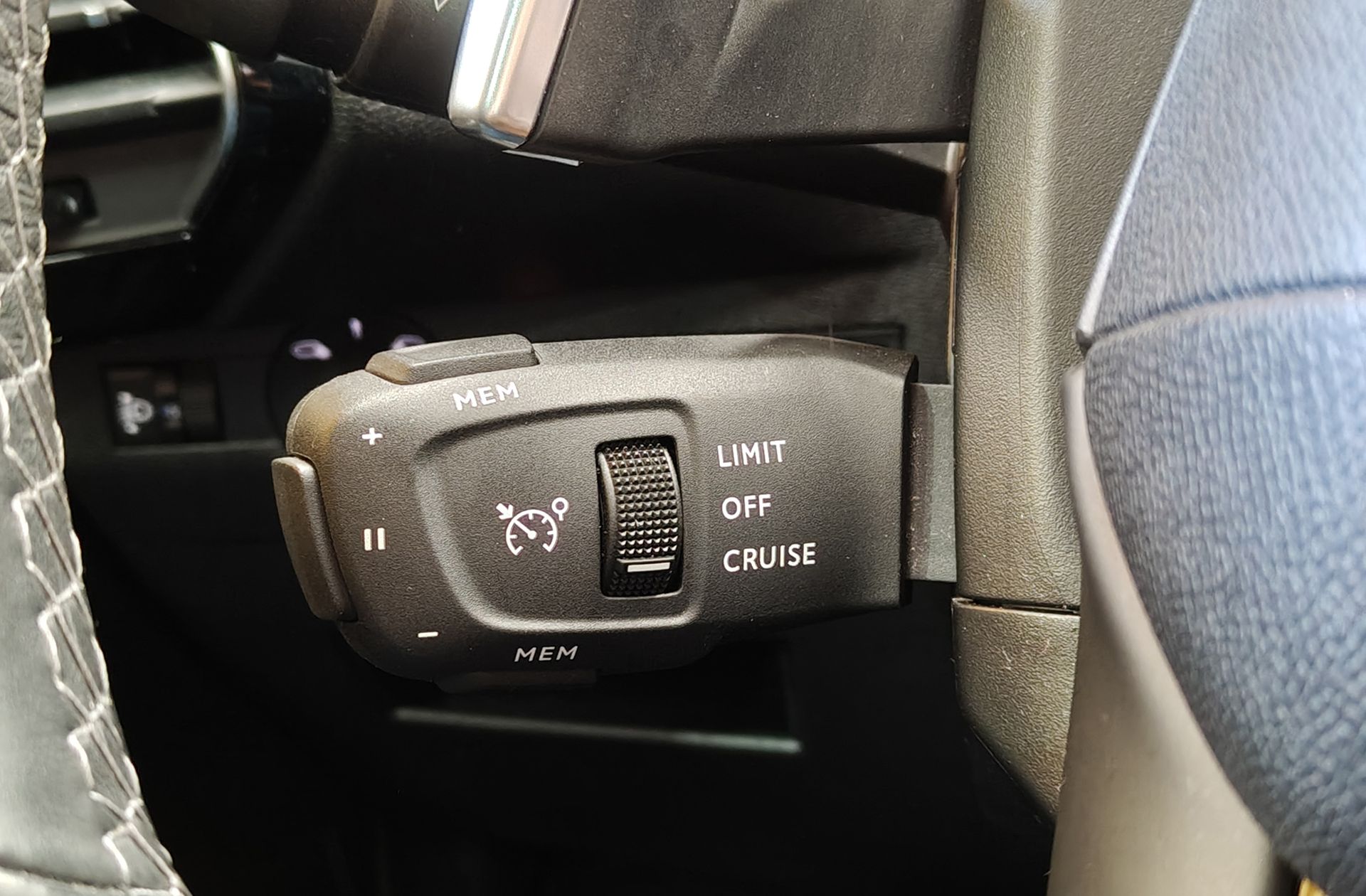 DS DS 7 Crossback PureTech 130 Bastille+ - foto 31