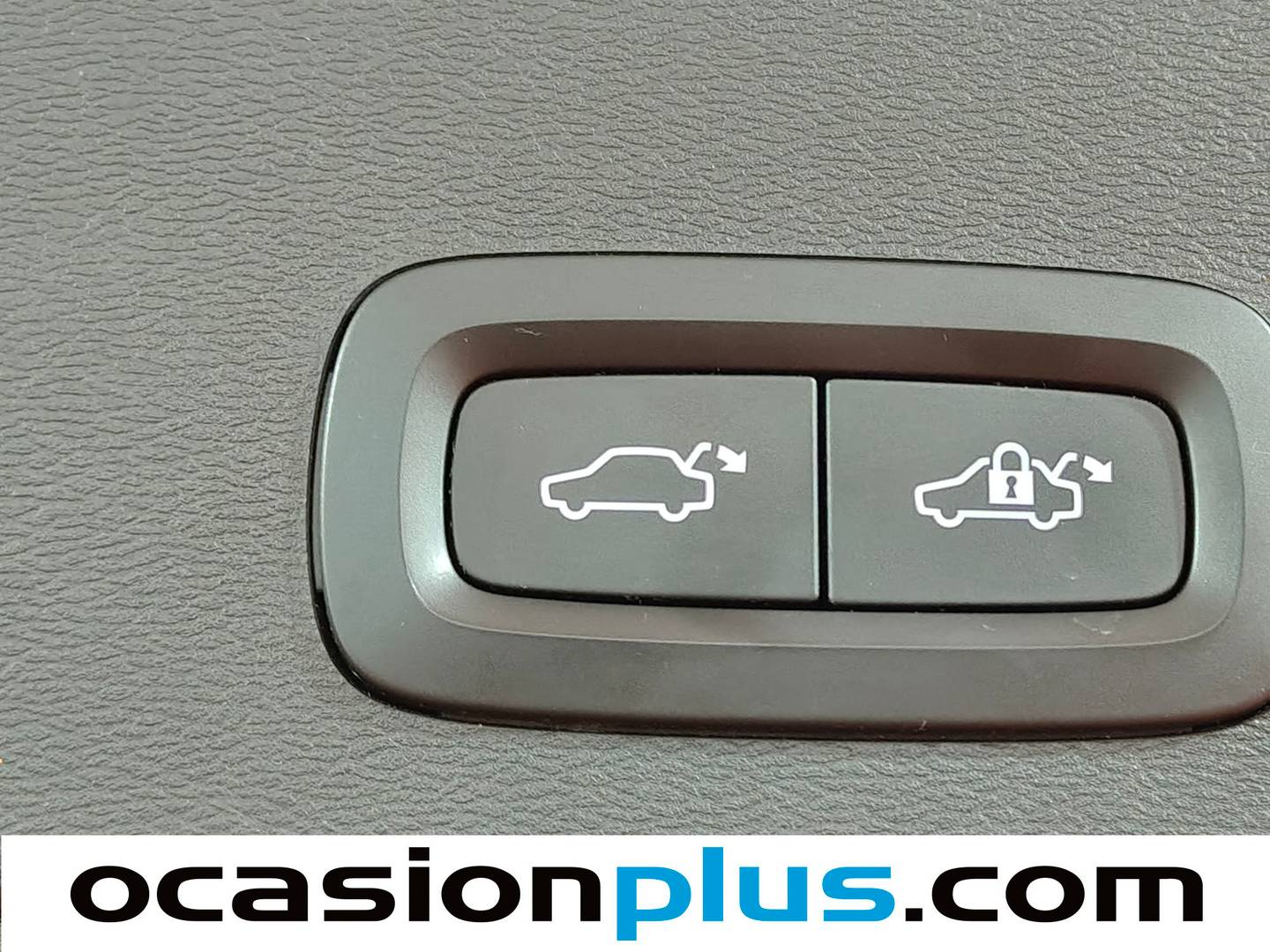 Acabados Volvo XC40 Volvo XC40 T2 Momentum Pro Auto (129 CV)