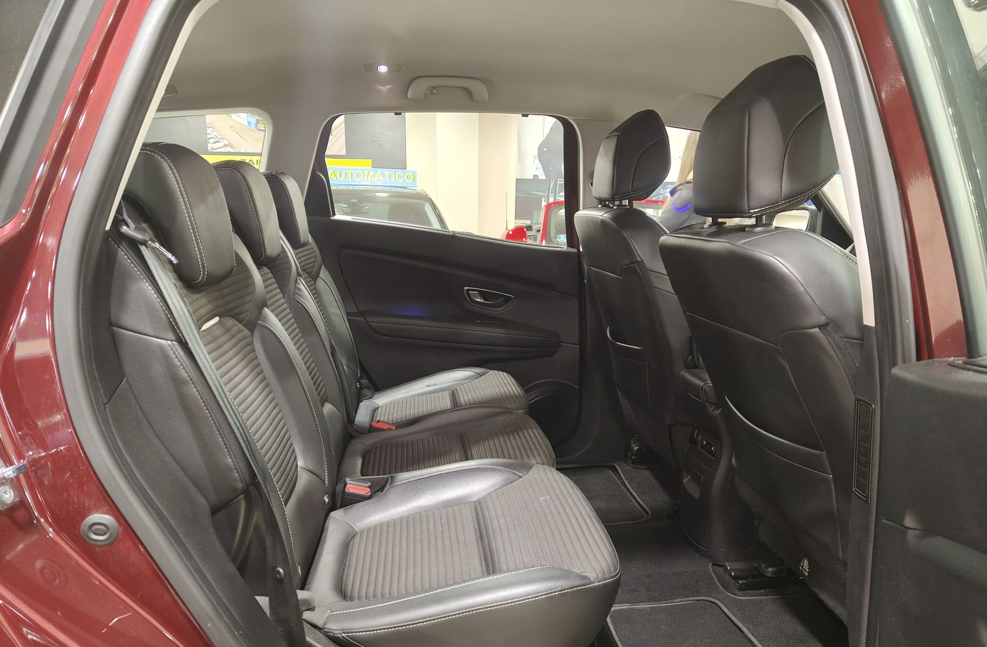 Renault Grand Scénic Zen TCe EDC GPF 7 plazas - foto 19