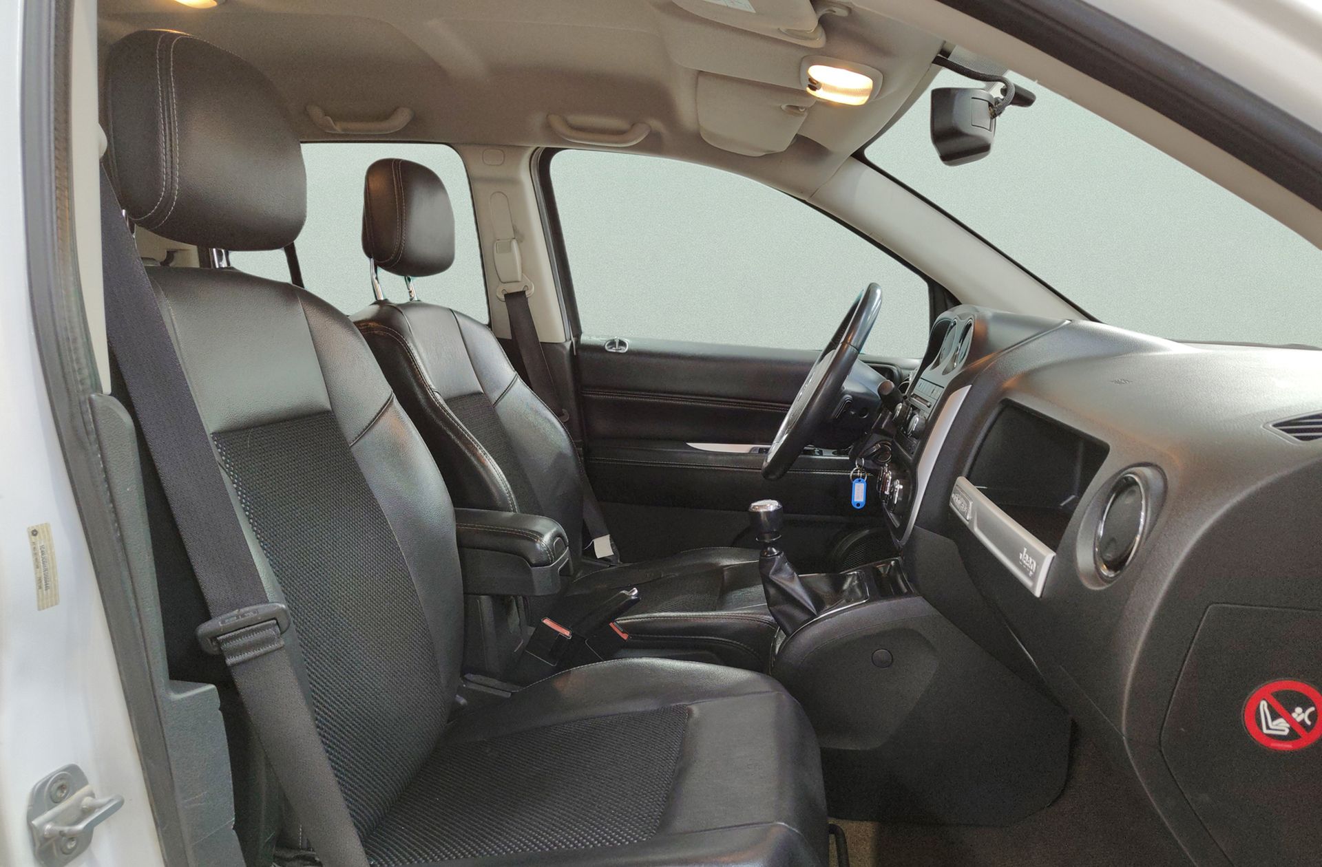 Jeep Compass 2.2 CRD North 4x2 - foto 15