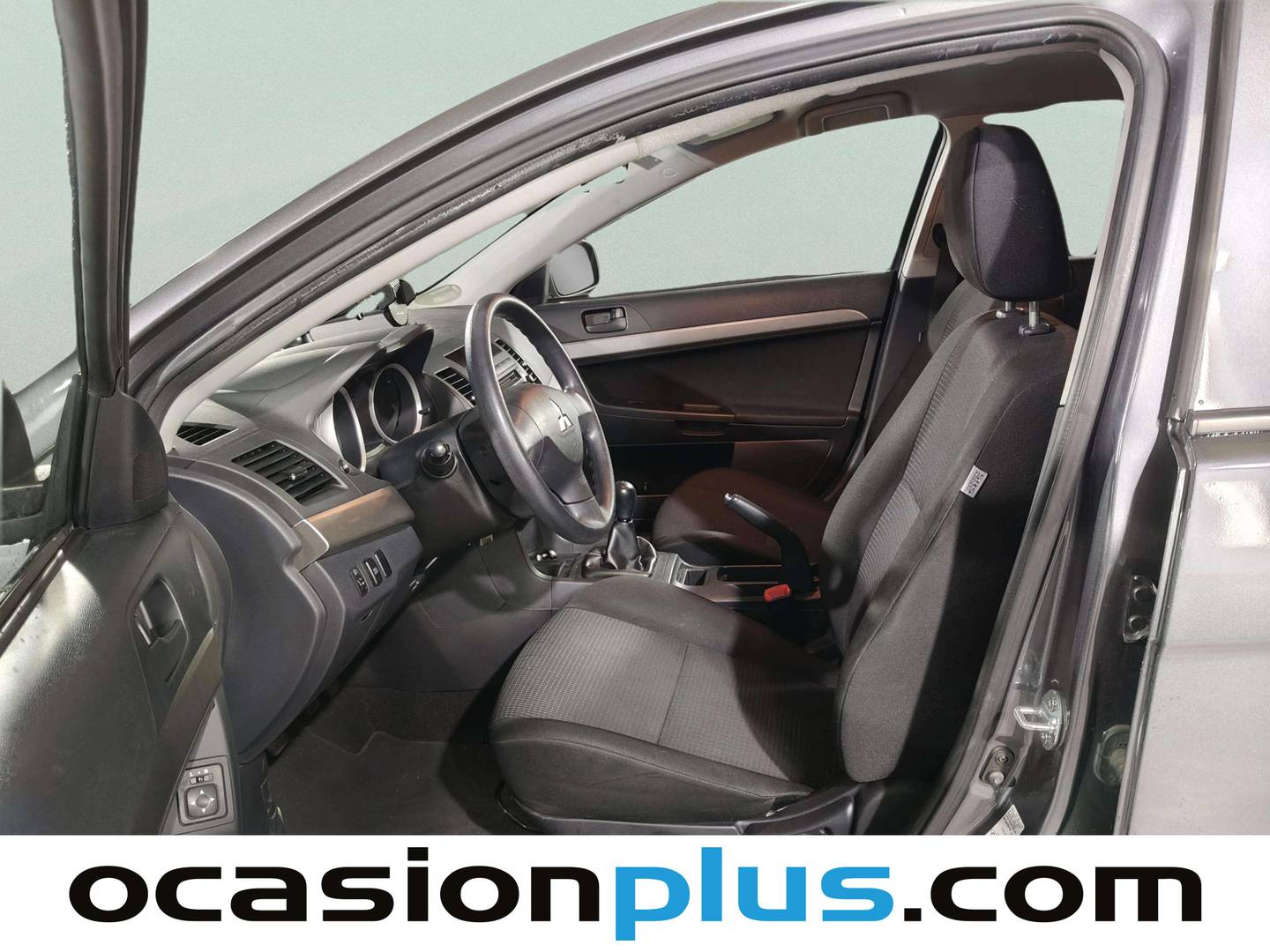 Foto asientos delanteros Mitsubishi Lancer Mitsubishi Lancer Sportback 1.8 MIVEC Inform (143 CV)