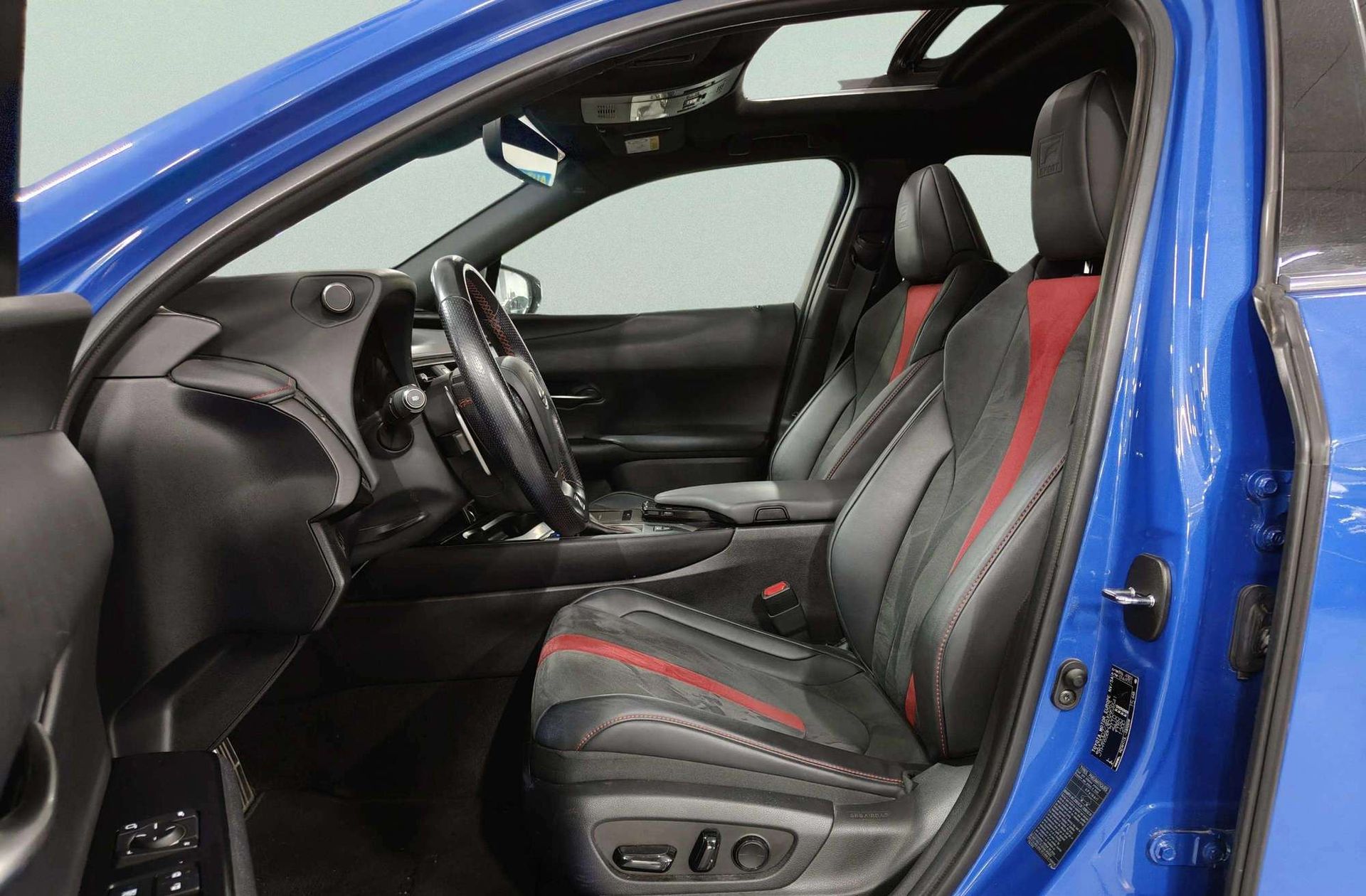Lexus UX 250h F Sport - foto 17