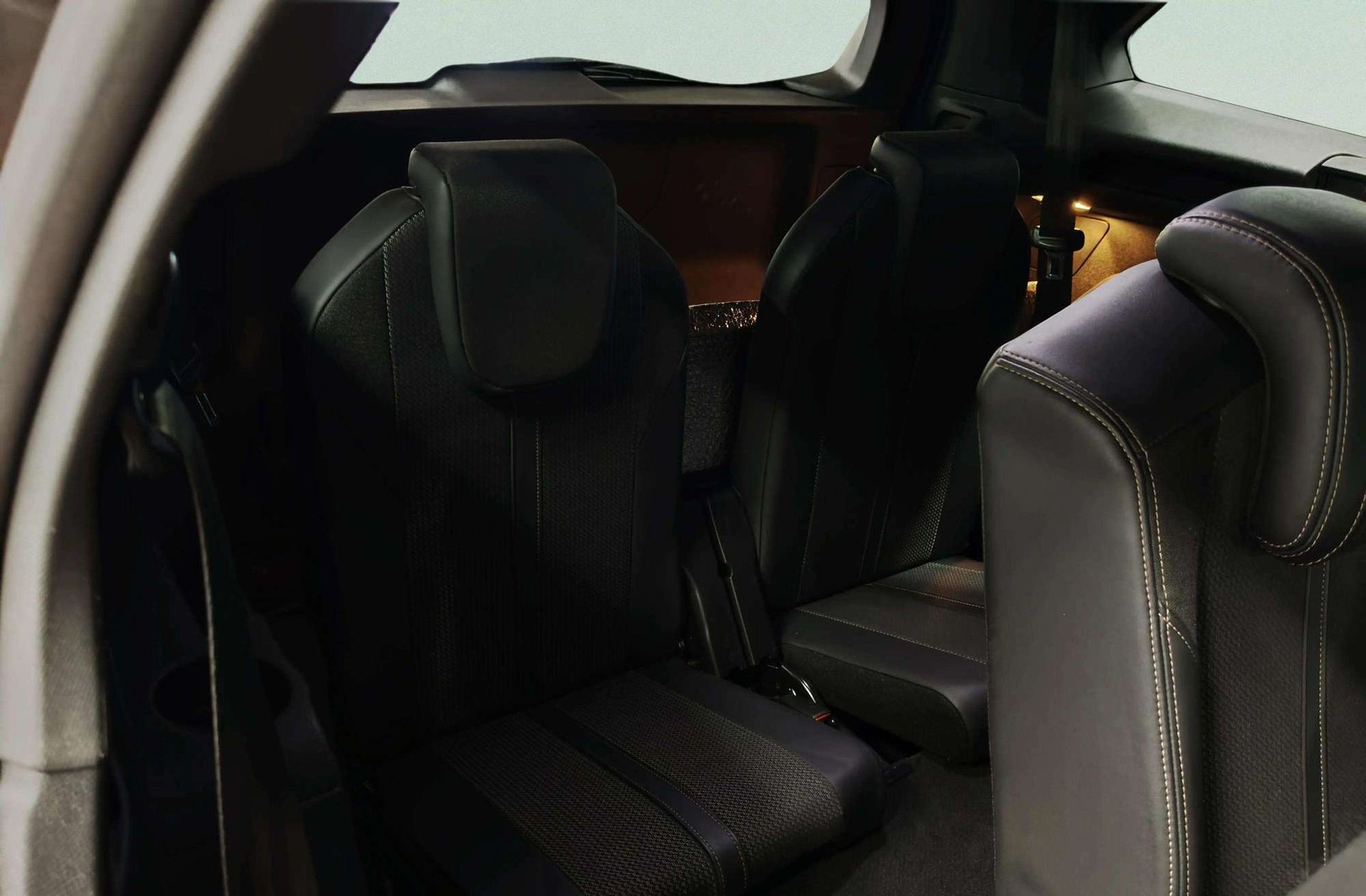 Peugeot 5008 BlueHDi 130 GT EAT8 7 plazas - foto 21
