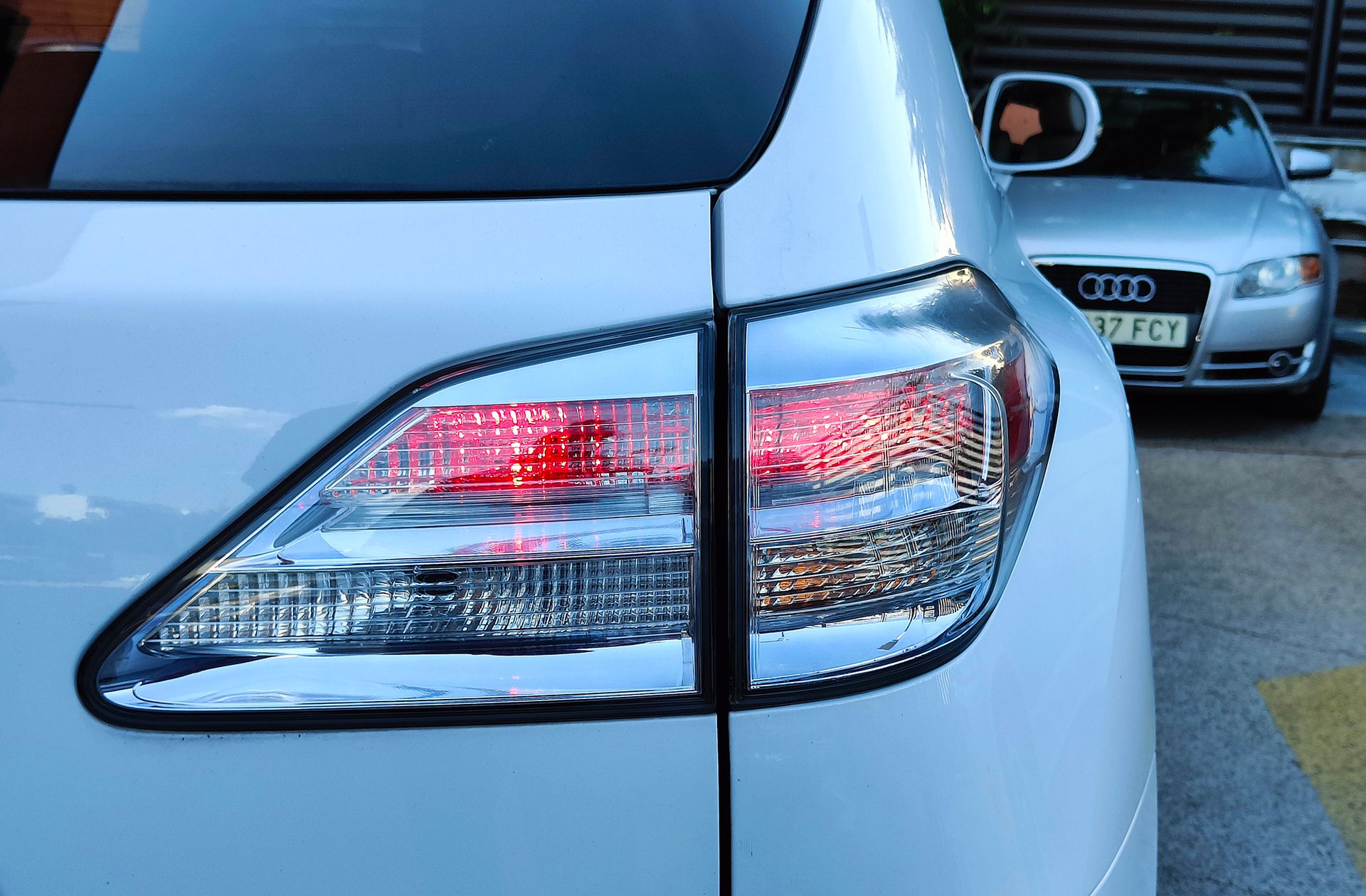 Lexus RX 450h Luxury - foto 16