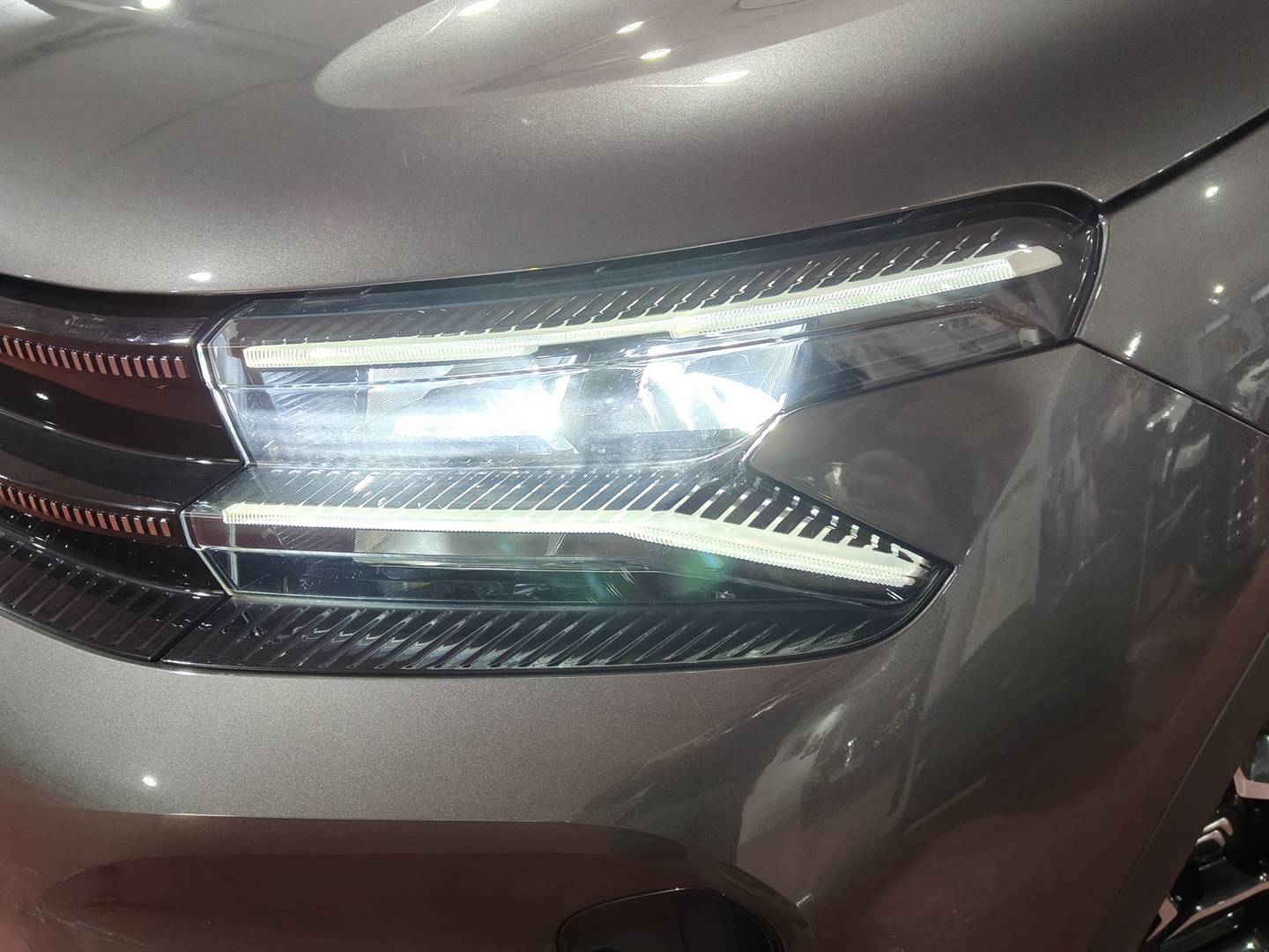 Foto Citroën C5 Aircross Citroen C5 Aircross Plug-in Hybrid 180 Plus e-EAT8 (180 CV)