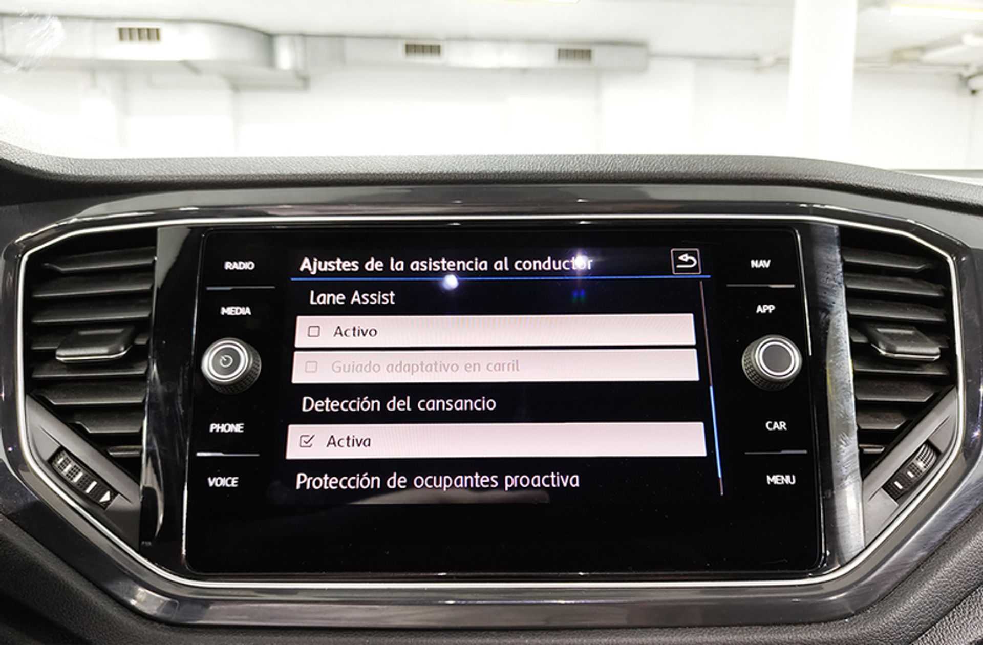 Volkswagen T-Roc Sport 2.0 TSI 4Motion DSG - foto 39