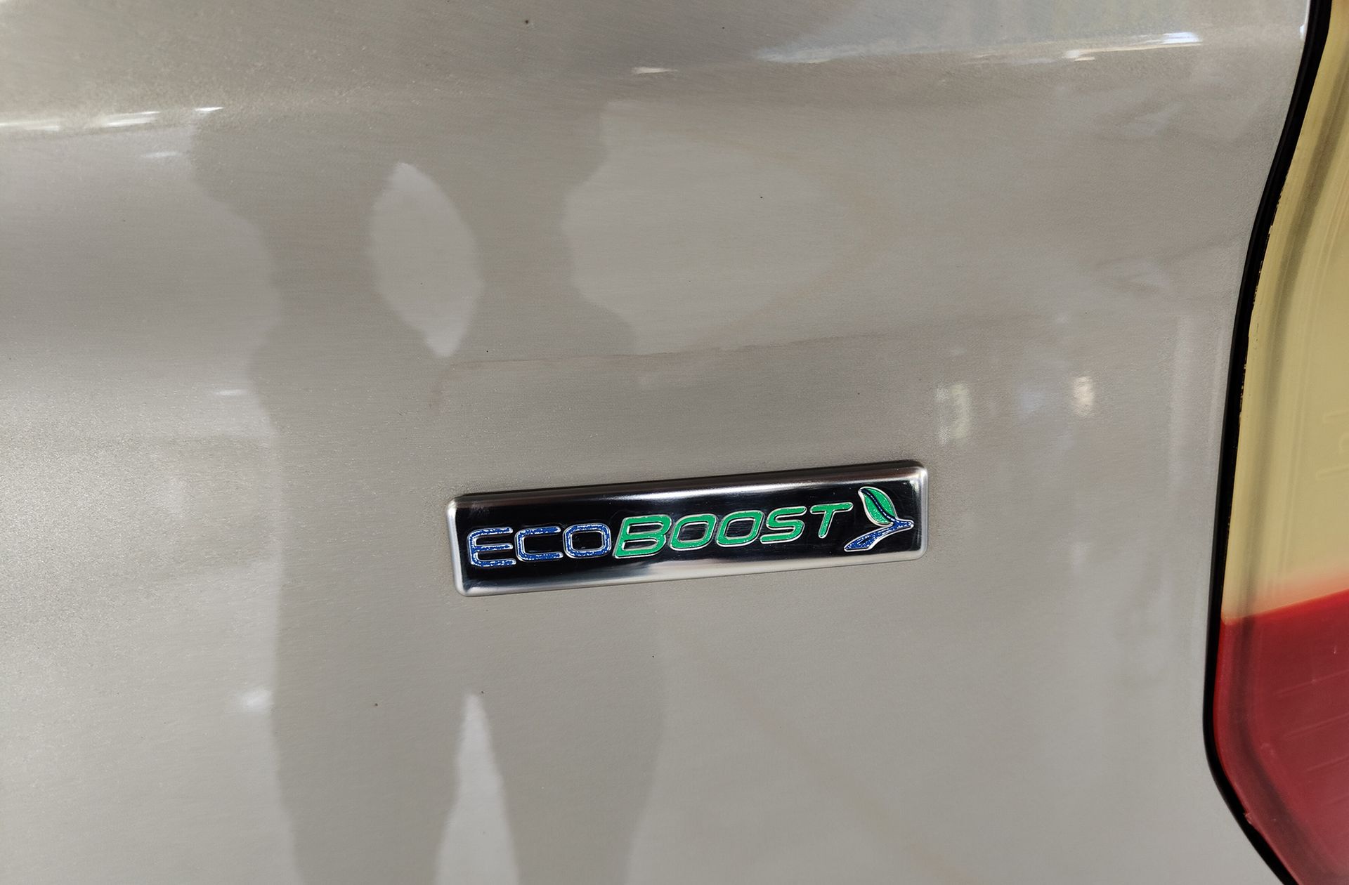 Ford Tourneo Courier 1.0 EcoBoost Titanium - foto 26