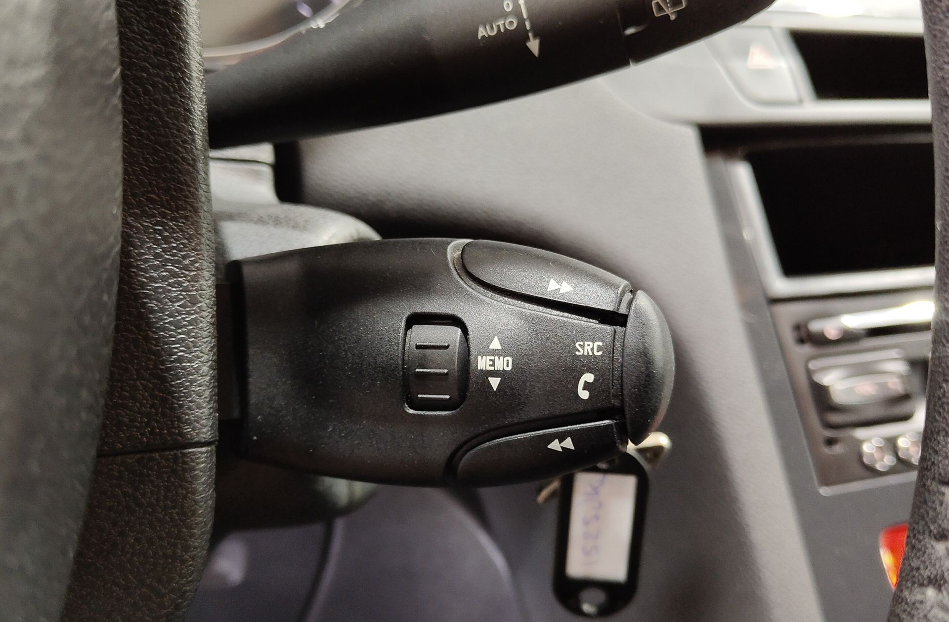 Peugeot 5008 1.6 BlueHDi Style FAP 7 plazas - foto 28