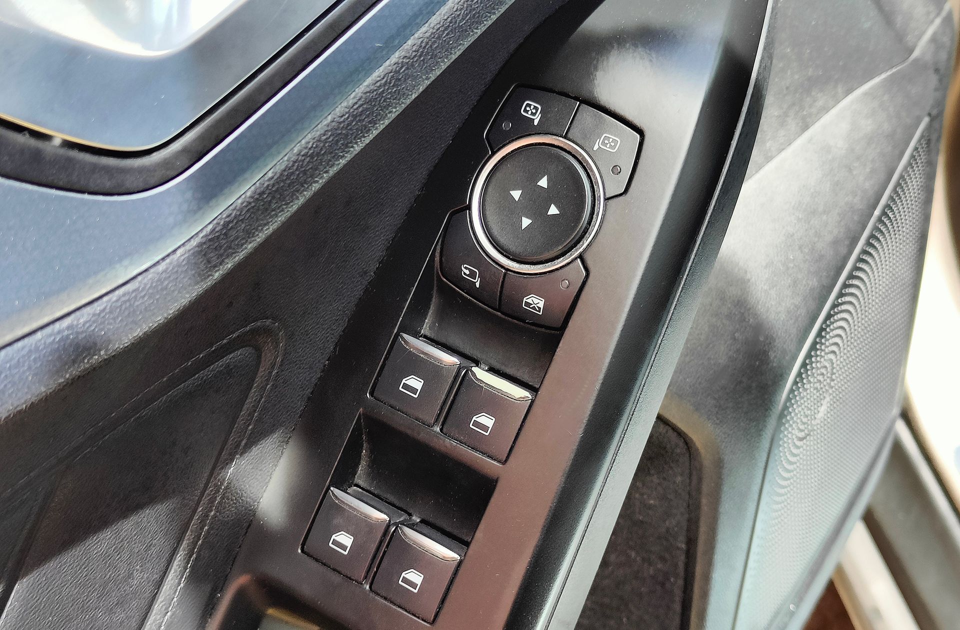 Ford Focus 1.0 EcoBoost Active - foto 35