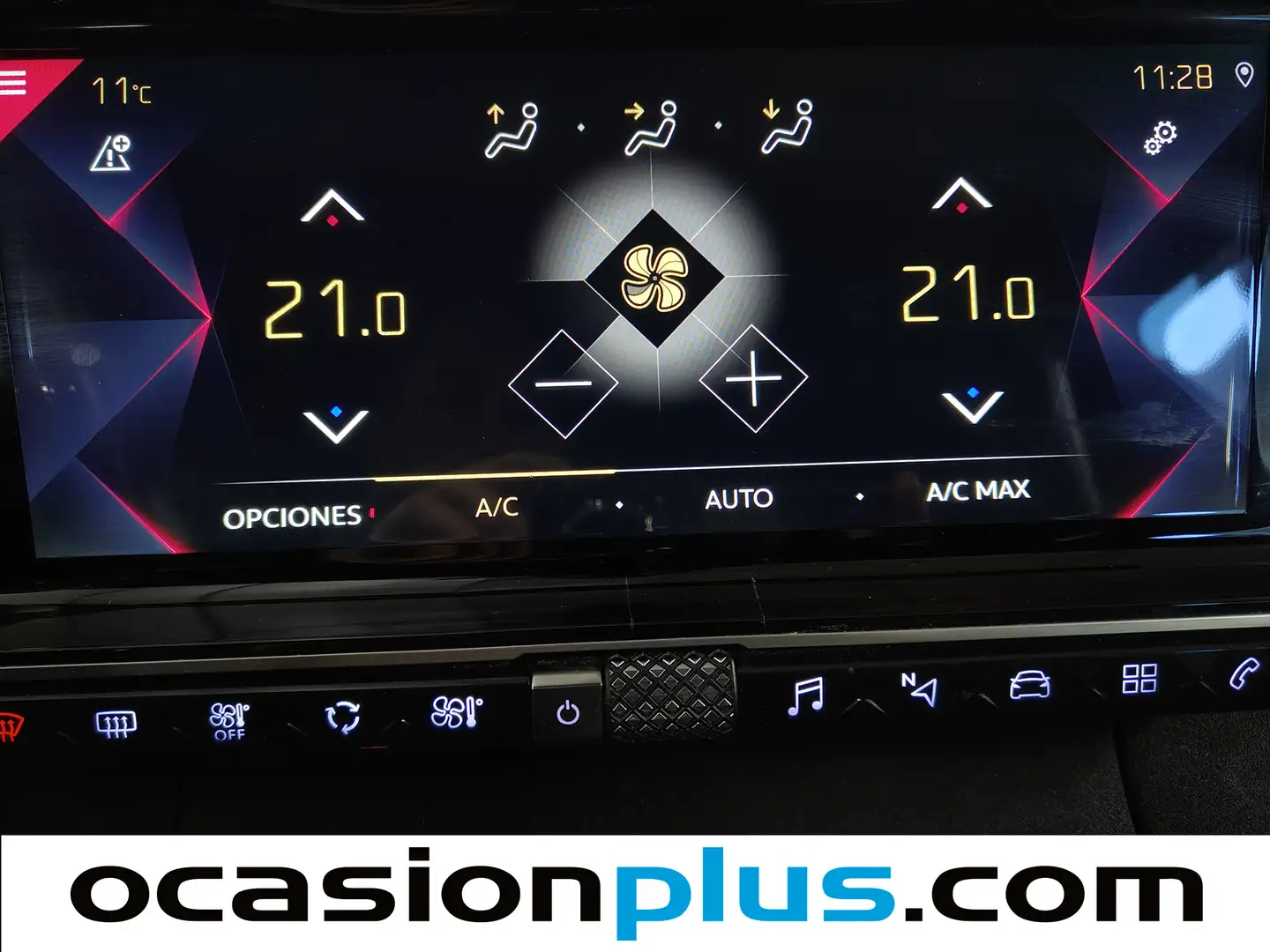 Foto DS DS 7 Crossback DS DS7 Crossback BlueHDi 130 Performance Line Auto (130 CV)