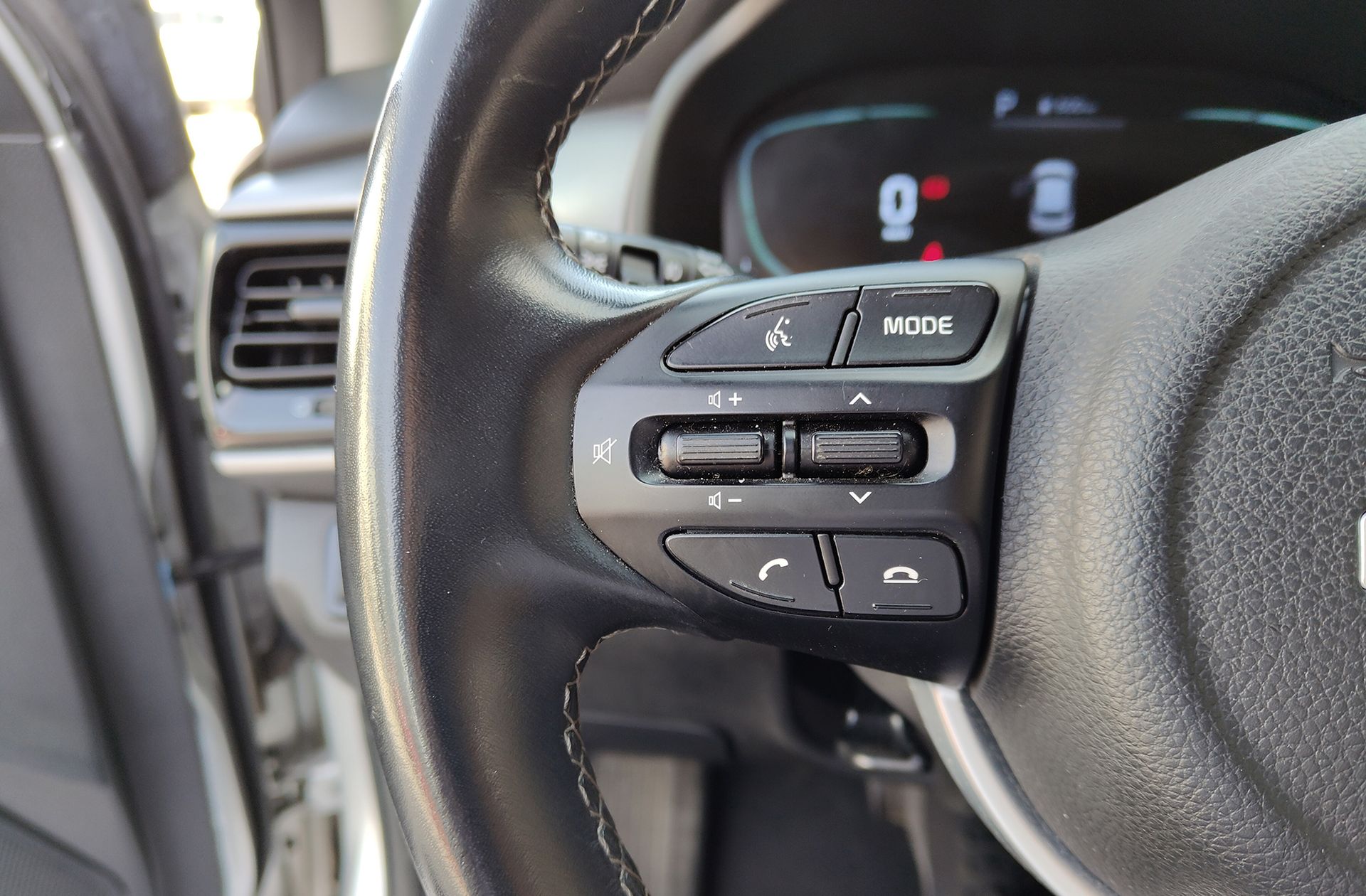 Kia Stonic 1.0 T-GDi Drive DCT - foto 25