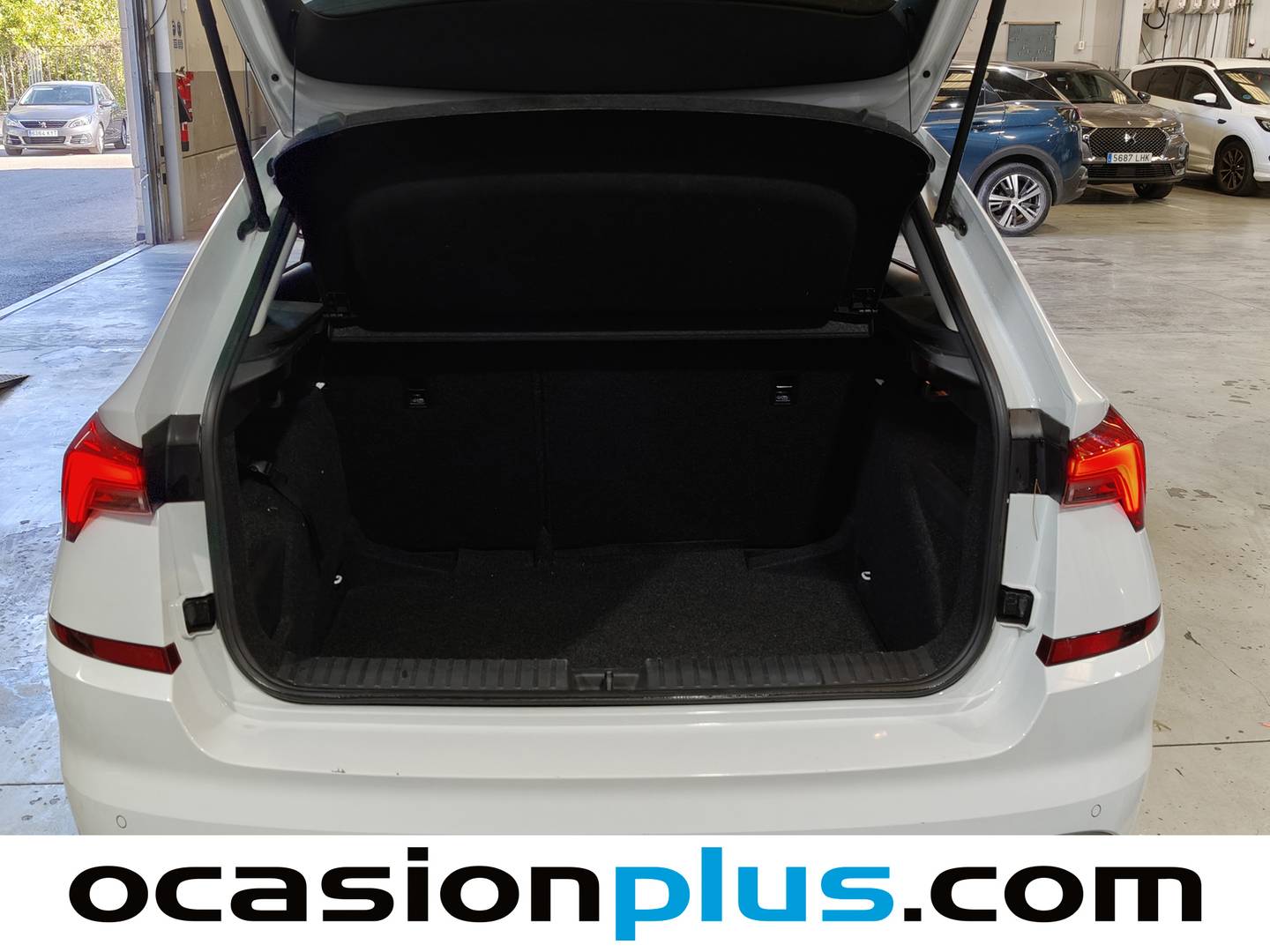 Fotos maletero Skoda Kamiq Skoda Kamiq 1.0 TSI Ambition (110 CV)
