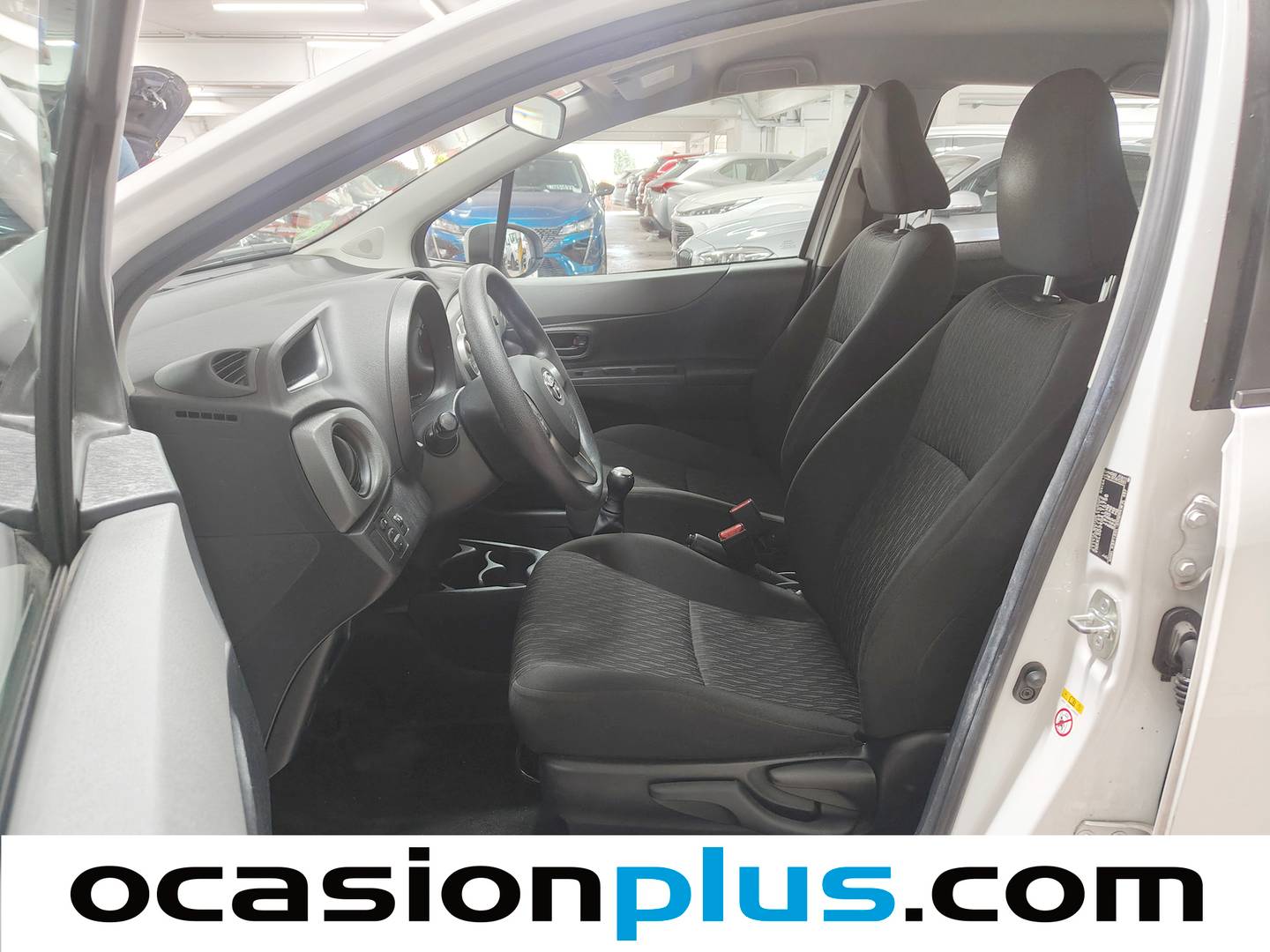 Foto asientos delanteros Toyota Yaris Toyota Yaris 70 Active (69 CV)