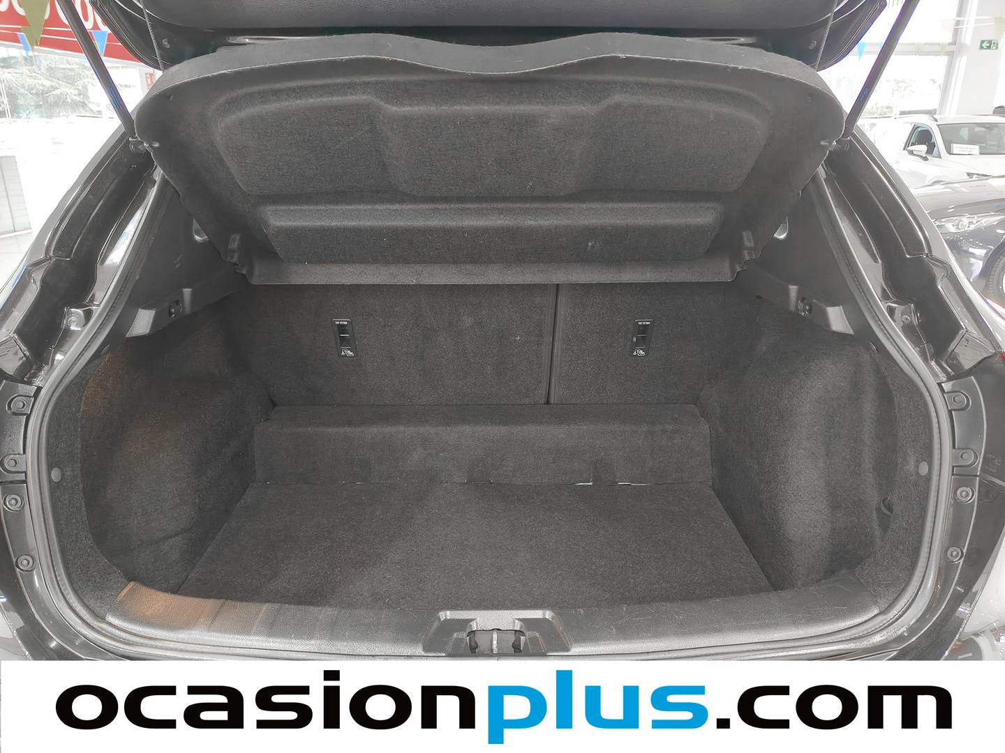 Fotos maletero Nissan QASHQAI Nissan Qashqai DIG-T 140 N-Connecta 4x2 (140 CV)