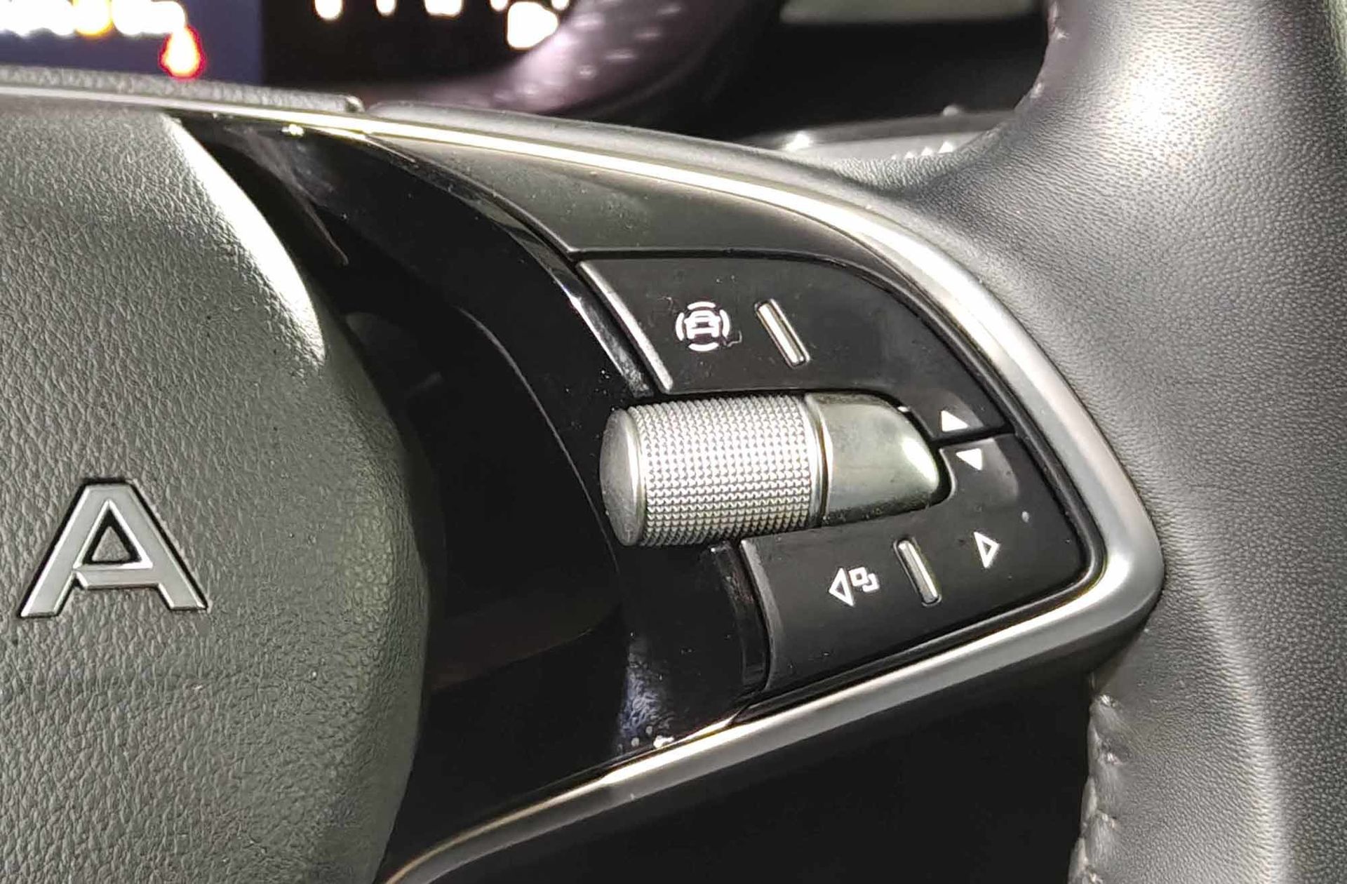 Škoda Fabia 1.0 TSI Selection - foto 23