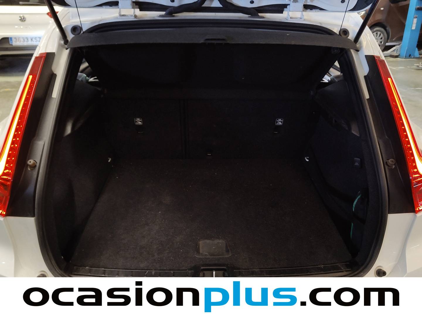 Fotos maletero Volvo XC40 Volvo XC40 T2 Momentum Core (129 CV)