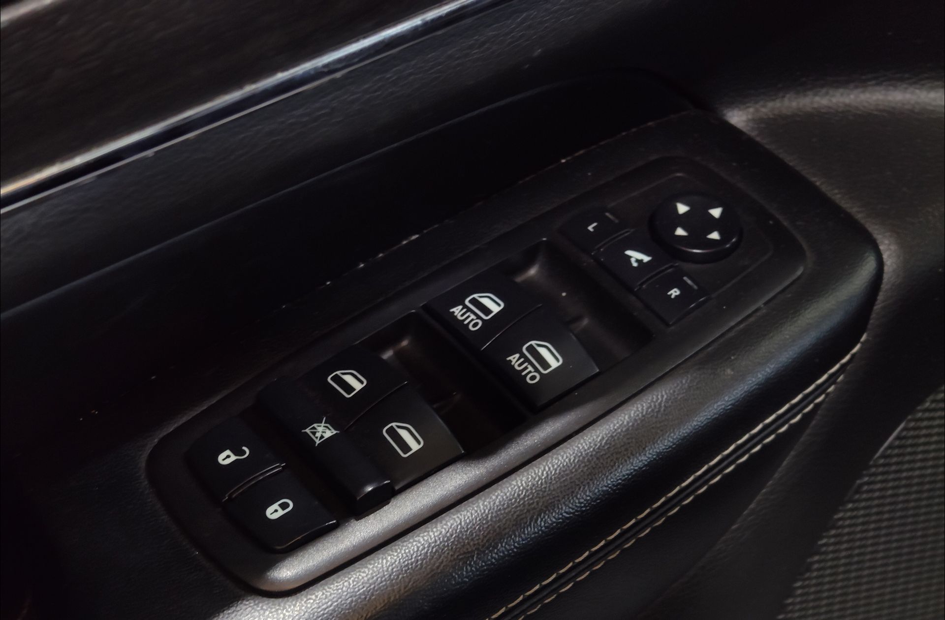 Jeep Grand Cherokee 3.0 V6 Diesel Limited - foto 39