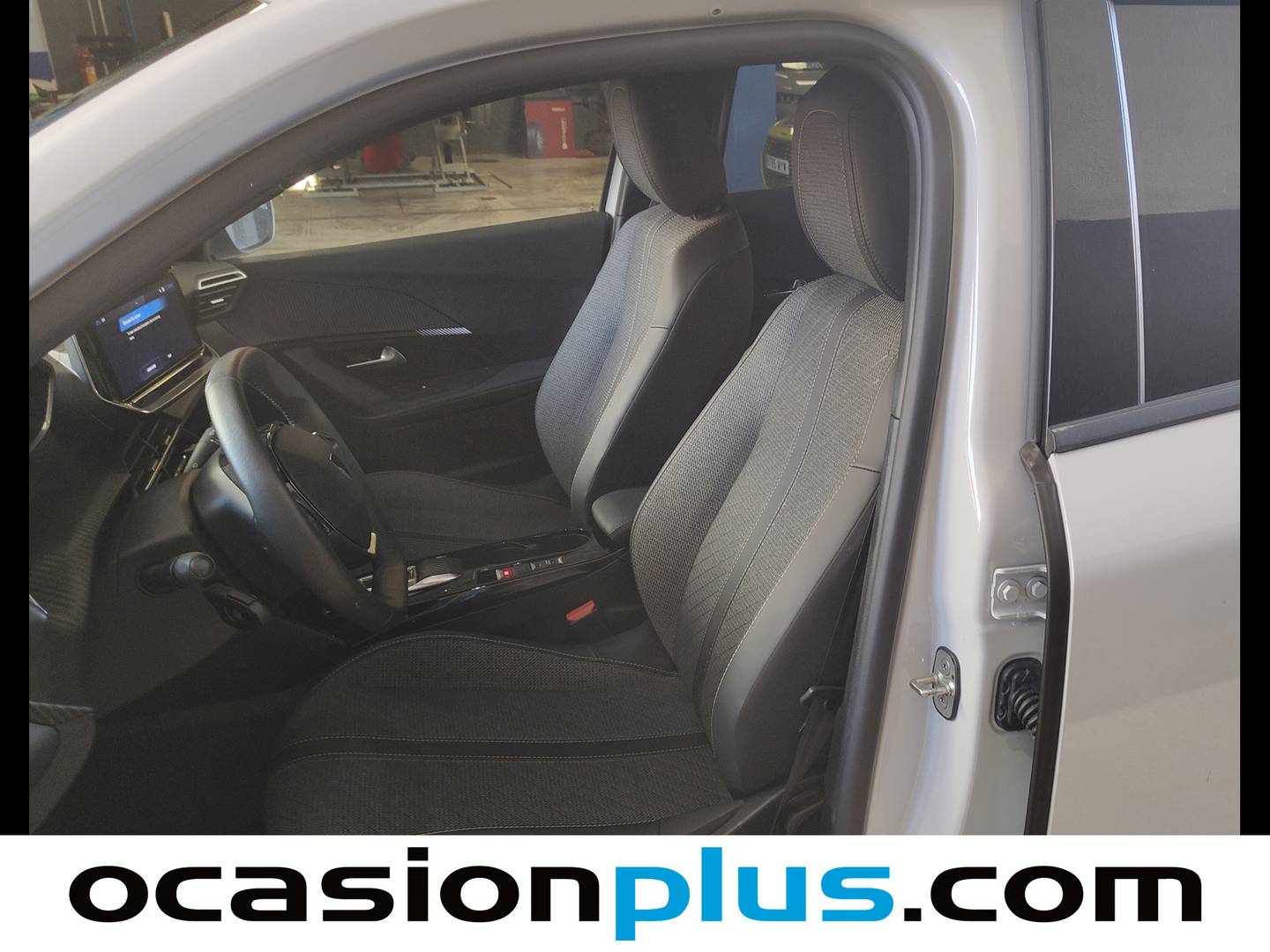Foto asientos traseros Peugeot 2008 Peugeot 2008 Allure Hybrid eDCS6 (145 CV)