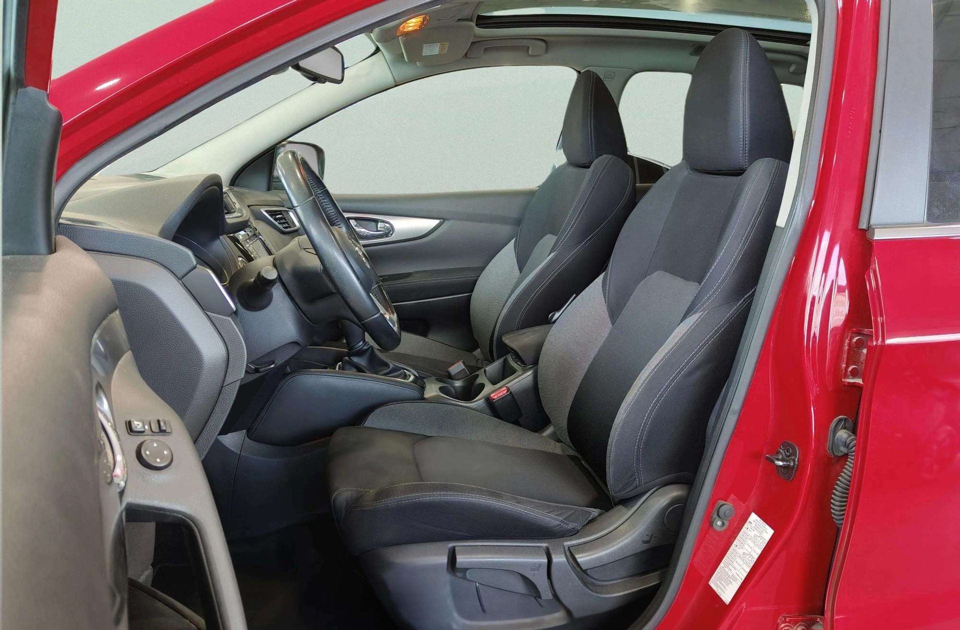 Nissan Qashqai DIG-T 115 N-Connecta Xtronic - foto 11