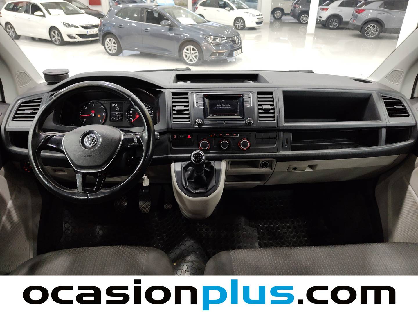 Foto Volkswagen Caravelle Volkswagen Caravelle Trendline Batalla Corta 2.0 TDI BMT (102 CV) 9 Plazas