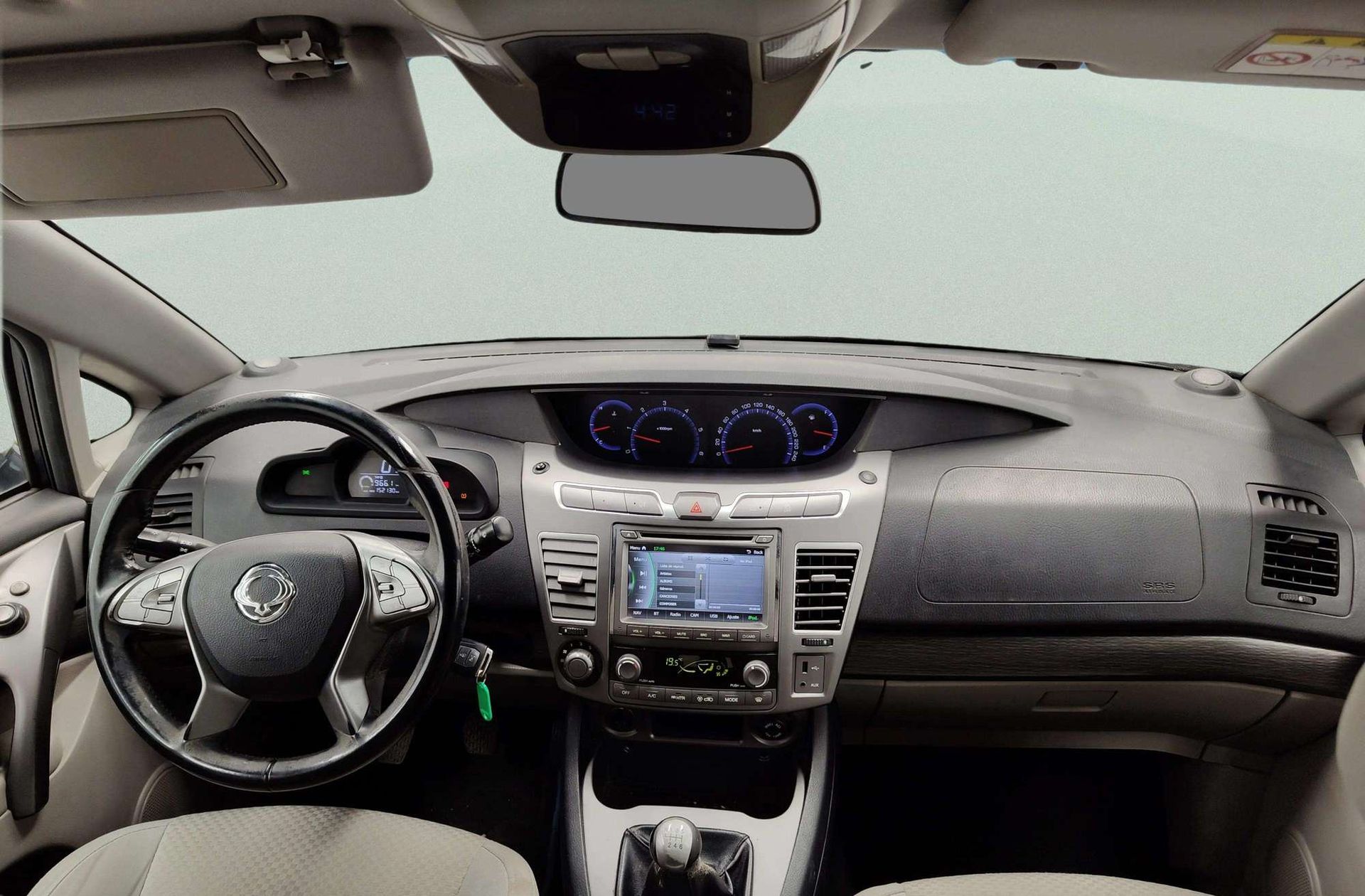 SsangYong Rodius D22T Premium 7 plazas - foto 7