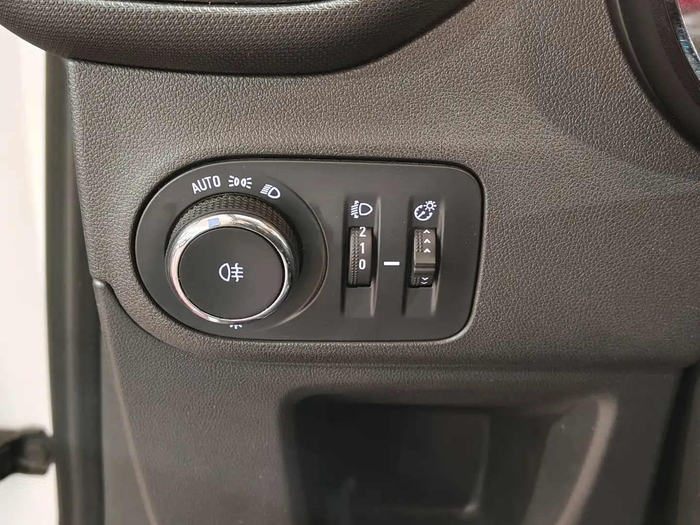 Foto Opel Crossland Opel Crossland 1.2 Edition (110 CV)