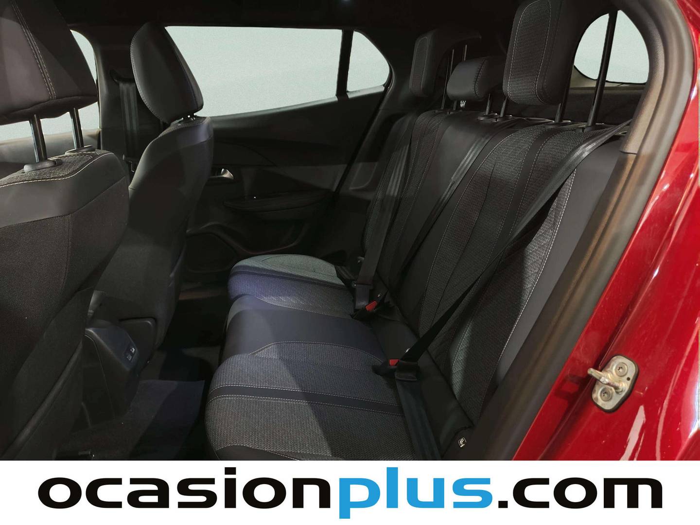 Foto asientos traseros Peugeot 2008 Peugeot 2008 Allure Hybrid eDCS6 (145 CV)