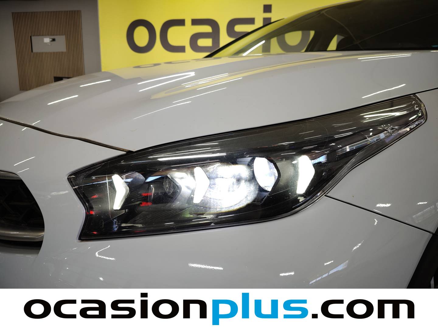 Acabados KIA XCeed KIA XCeed 1.0 T-GDi Drive (100 CV)
