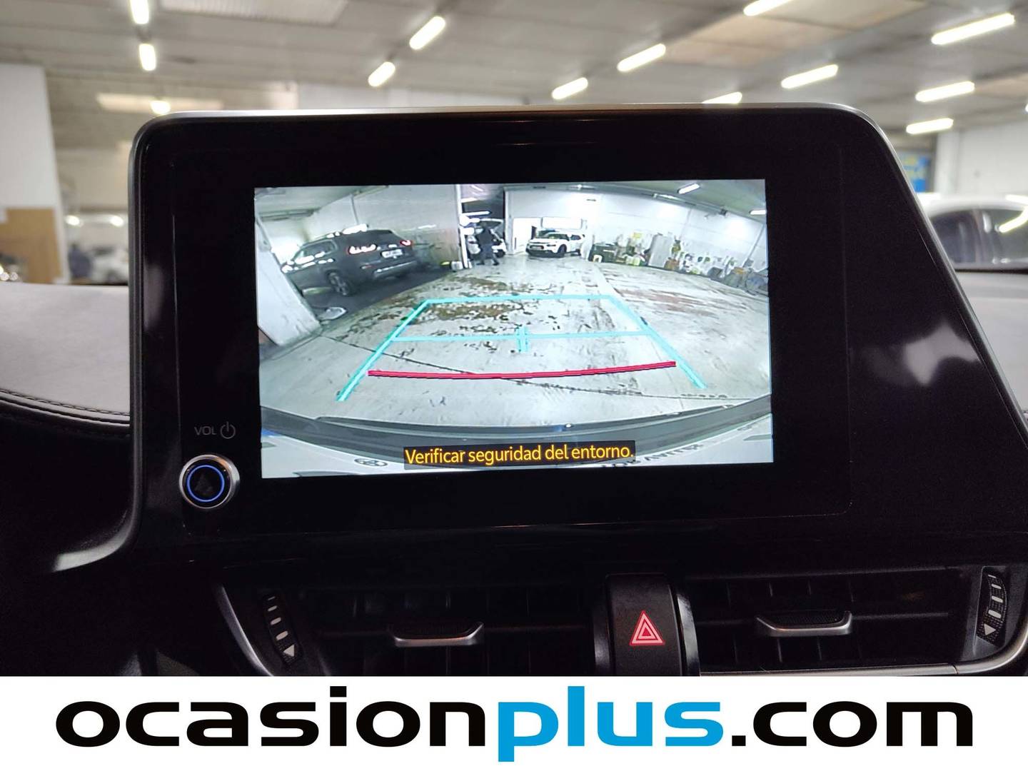 Equipamiento del Toyota C-HR Toyota C-HR 1.8 125H Advance (122 CV)