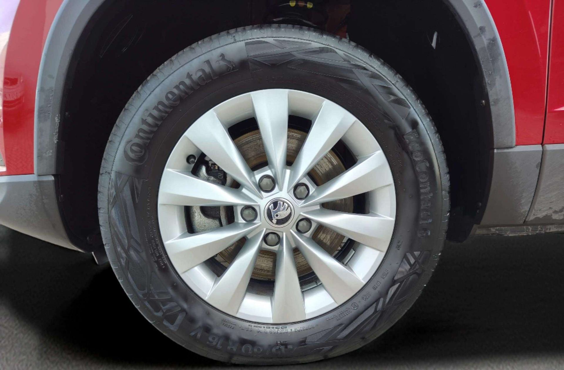 Škoda Karoq 2.0 TDI Selection - foto 37
