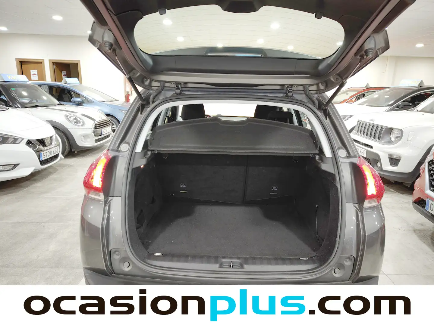 Foto Peugeot 2008 Peugeot 2008 BlueHDi 100 S&S Active (100 CV)