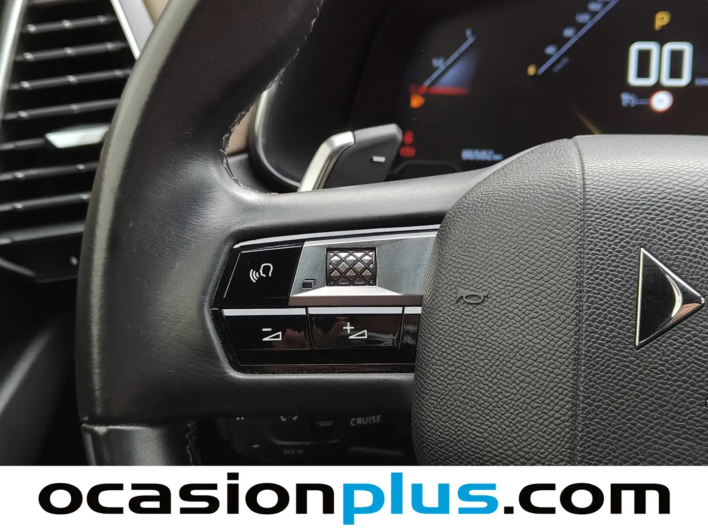 Foto DS DS 7 Crossback DS DS7 Crossback BlueHDi 130 DE Bastille + AT (130 CV)