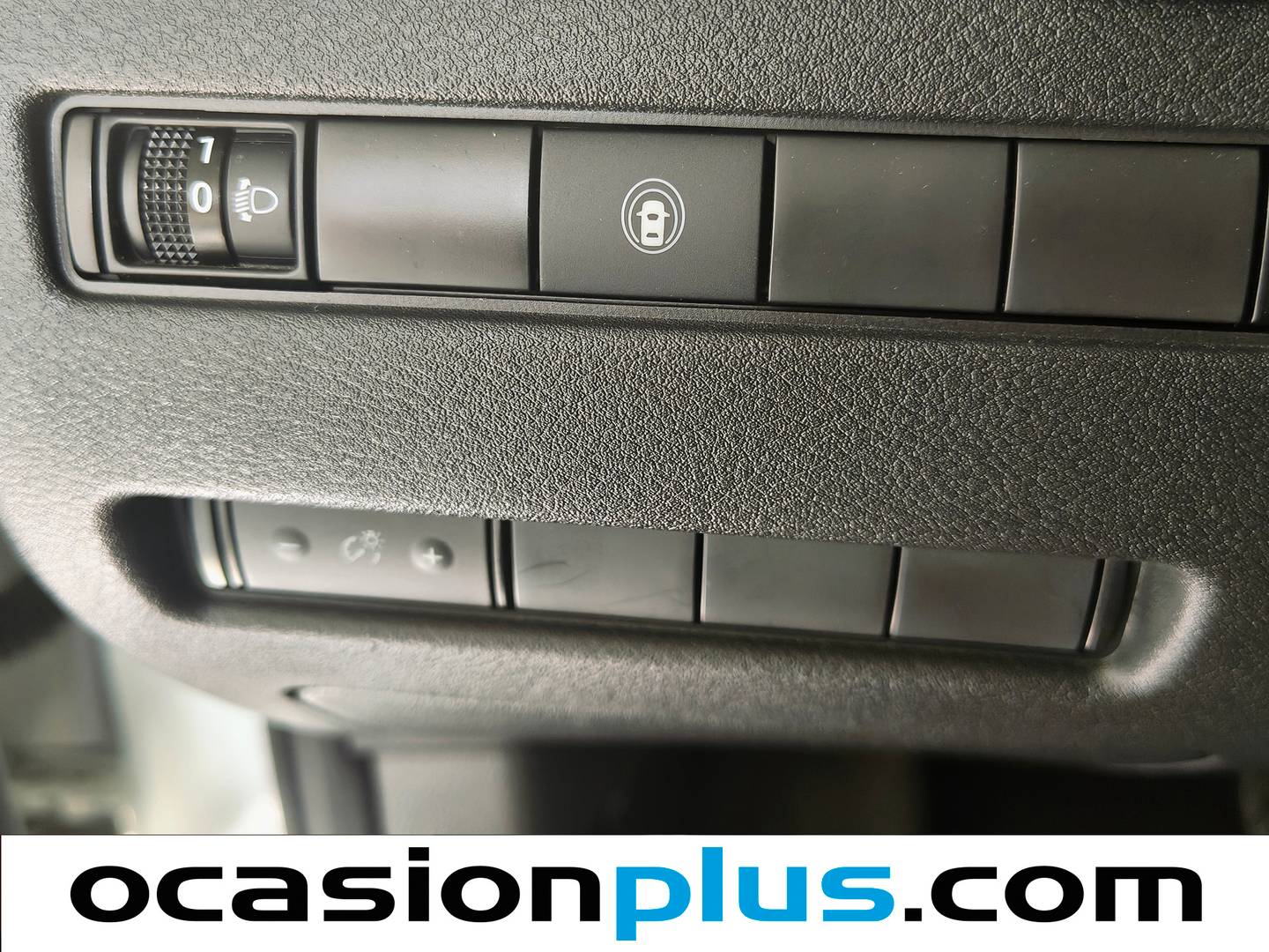 Accesorios del Nissan X-TRAIL Nissan X-Trail 1.5 e-POWER N-Connecta A/T (204 CV)