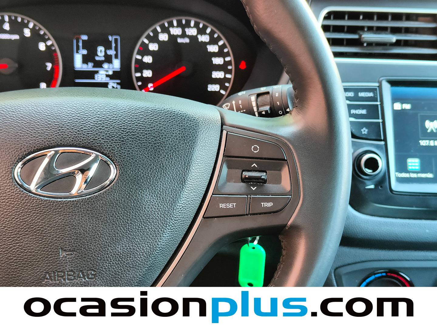 Hyundai i20 Hyundai i20 1.2 MPI Essence LE (75 CV) seminuevo