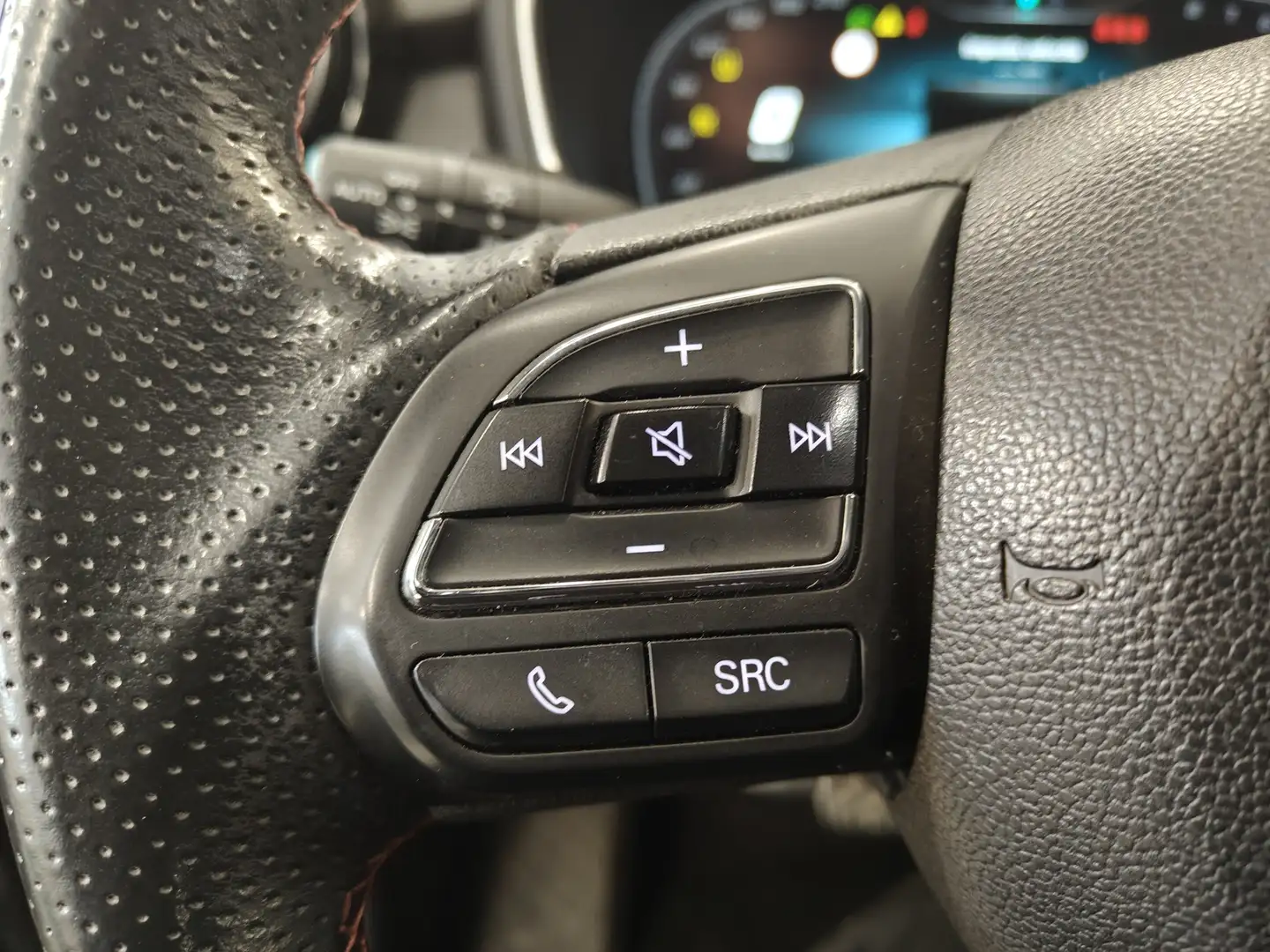 Foto MG HS MG HS 1.5 Turbo GDI Luxury DCT (162 CV)