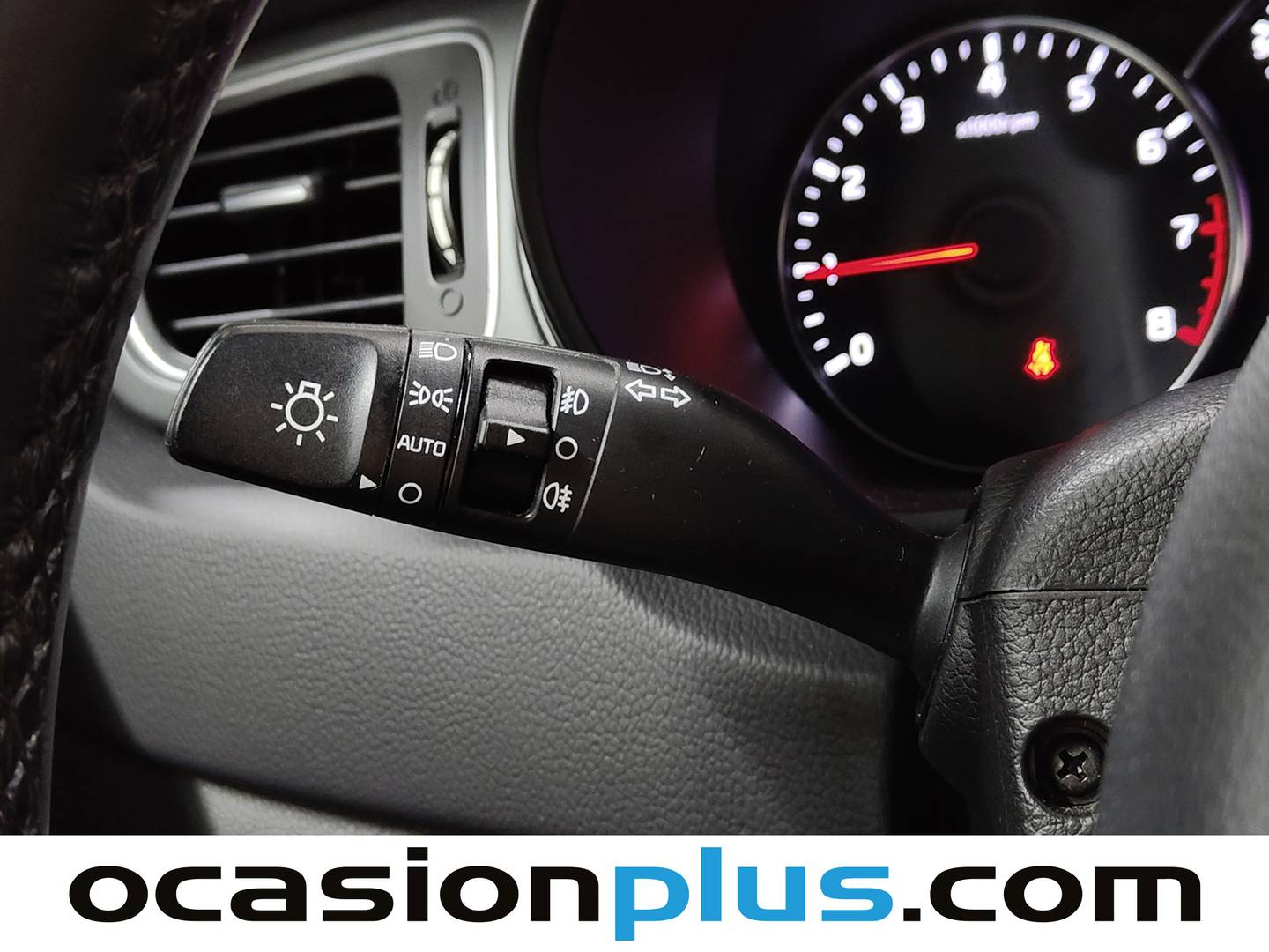 Equipamiento del KIA Carens KIA Carens 1.6 GDi Concept (135 CV)