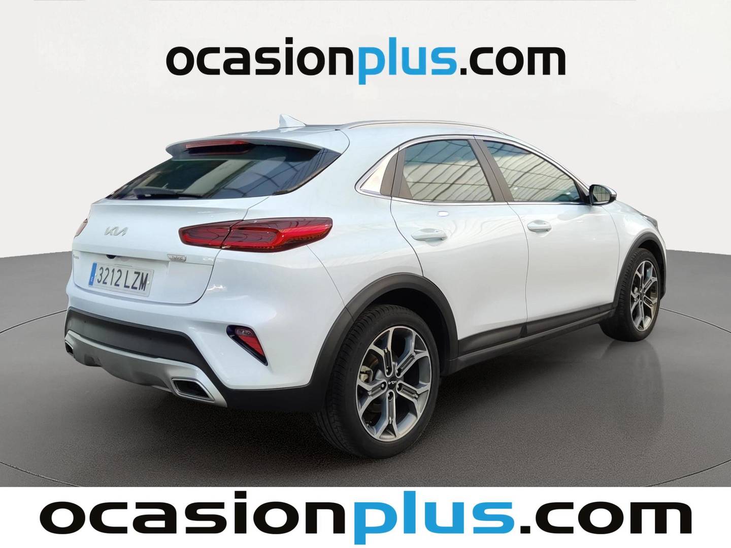 Foto trasera KIA XCeed KIA XCeed 1.5 MHEV iMT Tech (160 CV) derecha