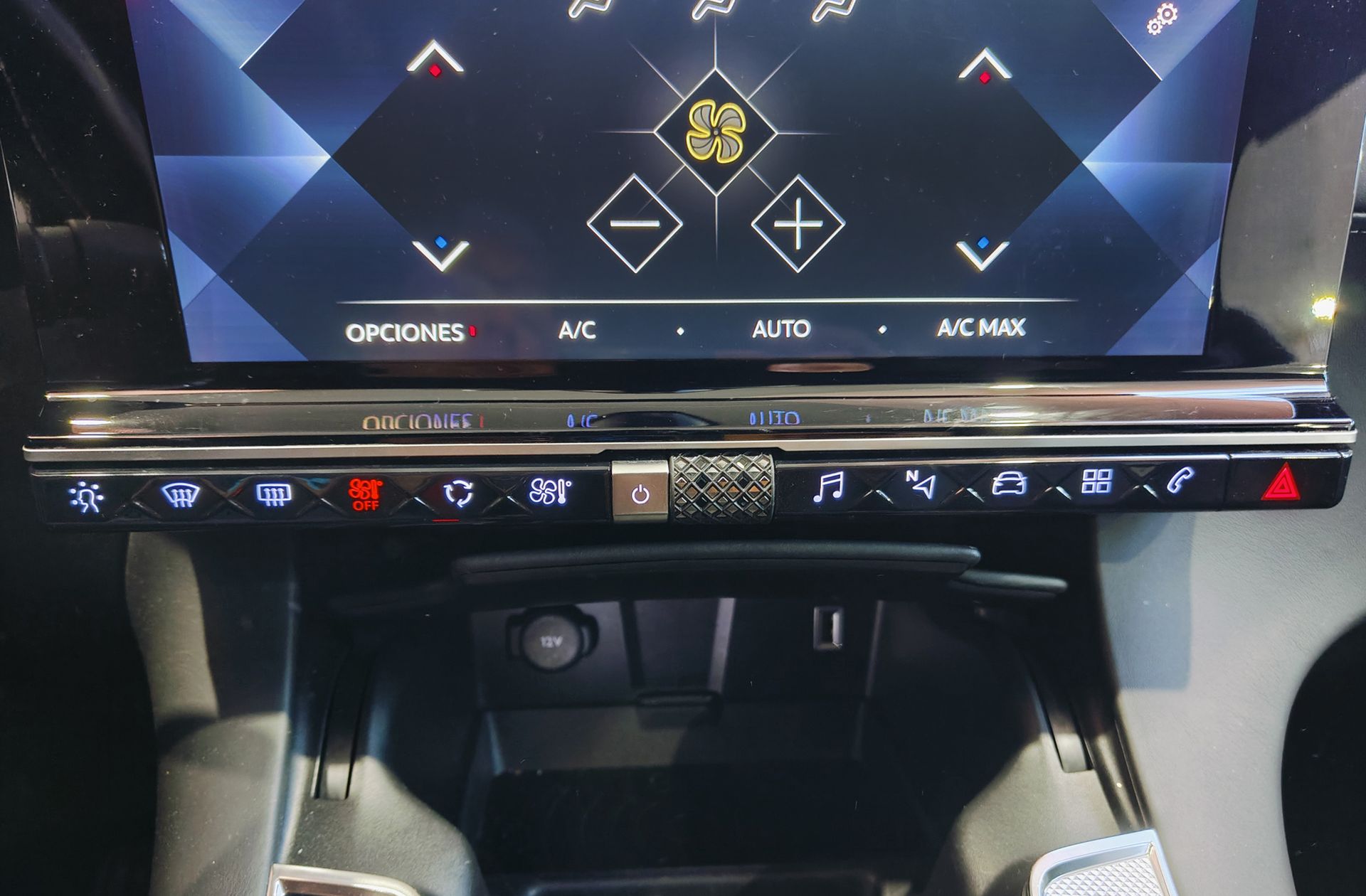 DS DS 7 Crossback BlueHDi 180 So Chic - foto 40