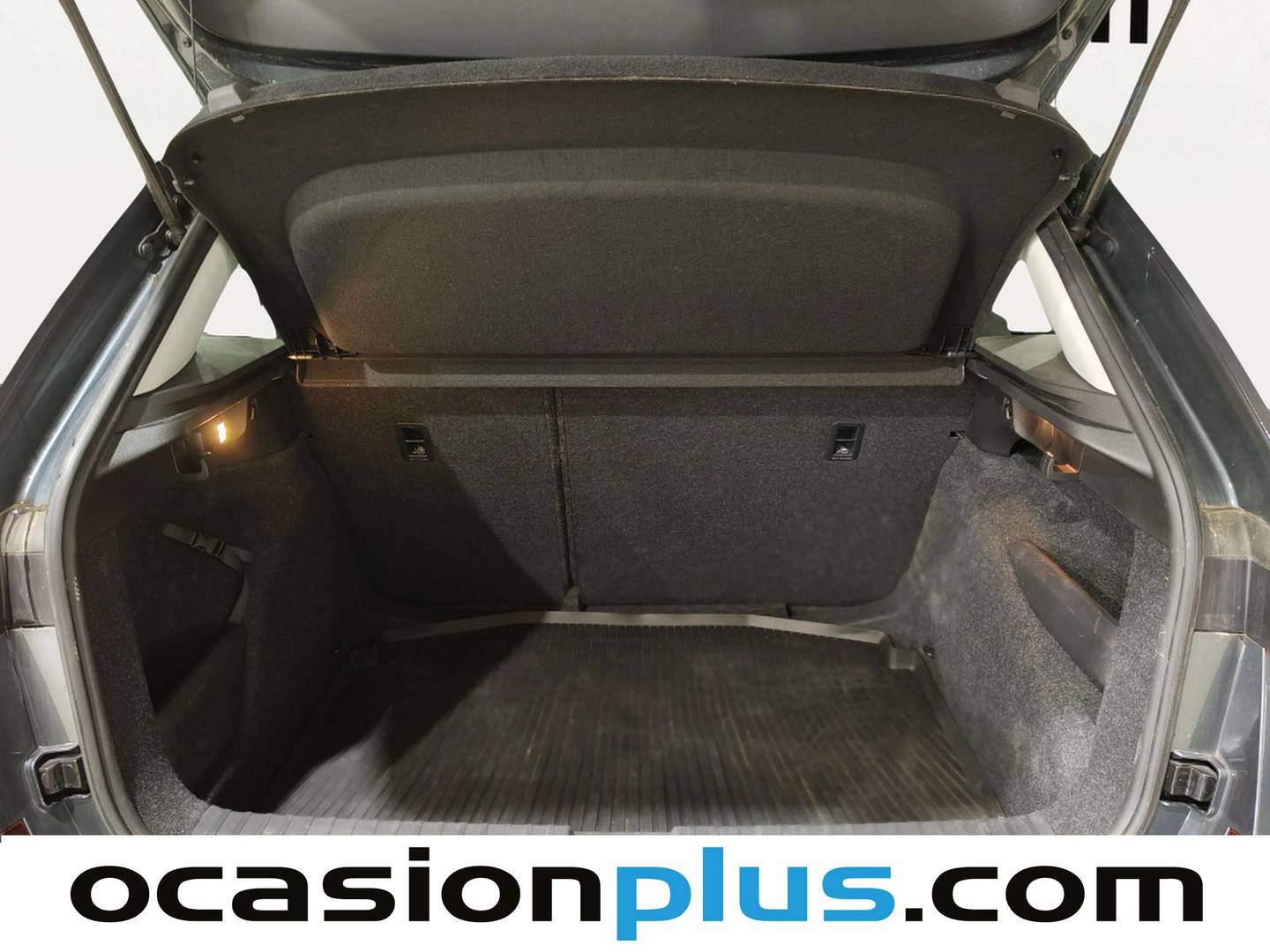 Fotos maletero Skoda Kamiq Skoda Kamiq 1.0 TSI Ambition (115 CV)