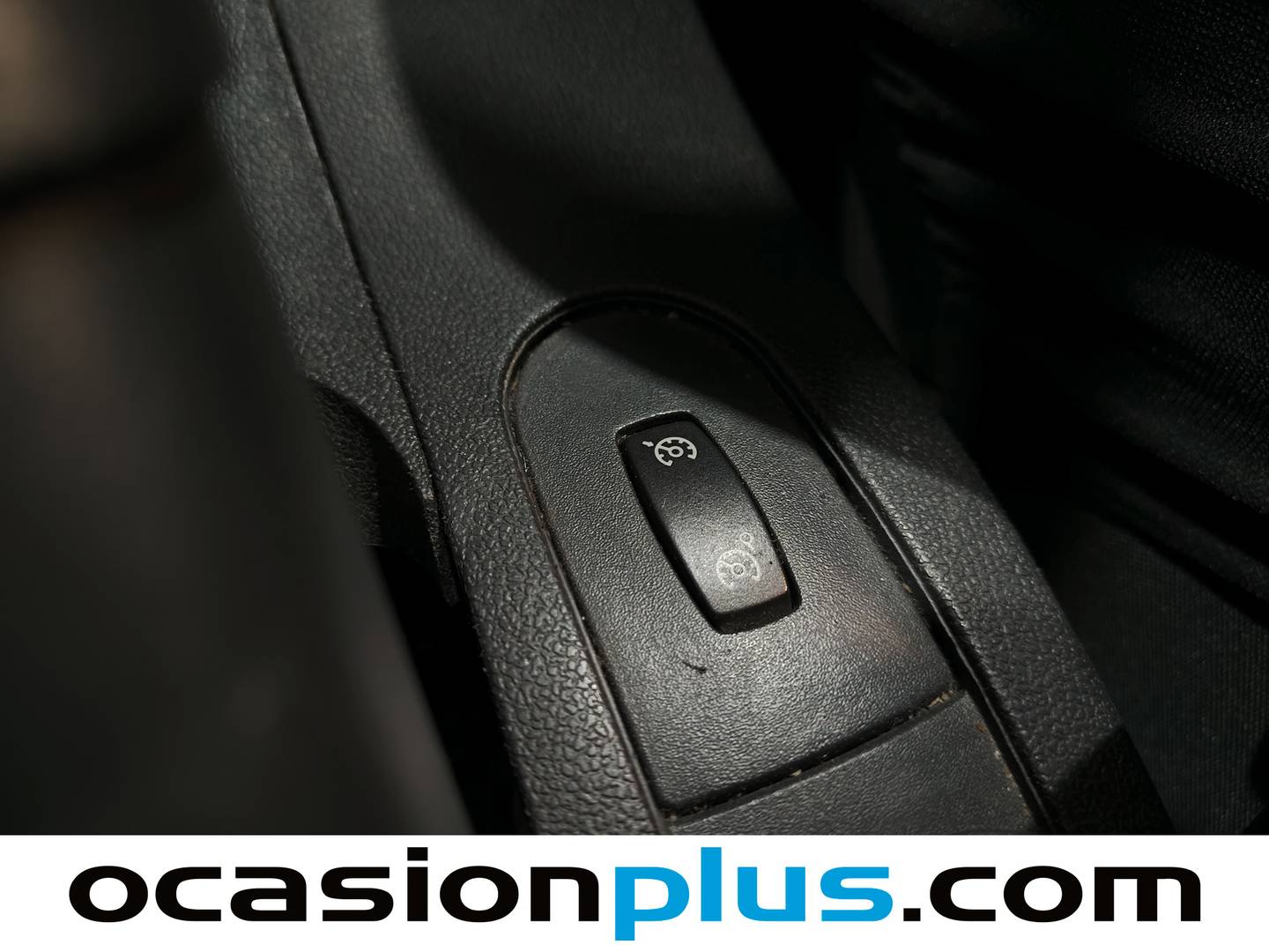 Extras y acabados del Renault Clio Renault Clio Business dCi (75 CV)