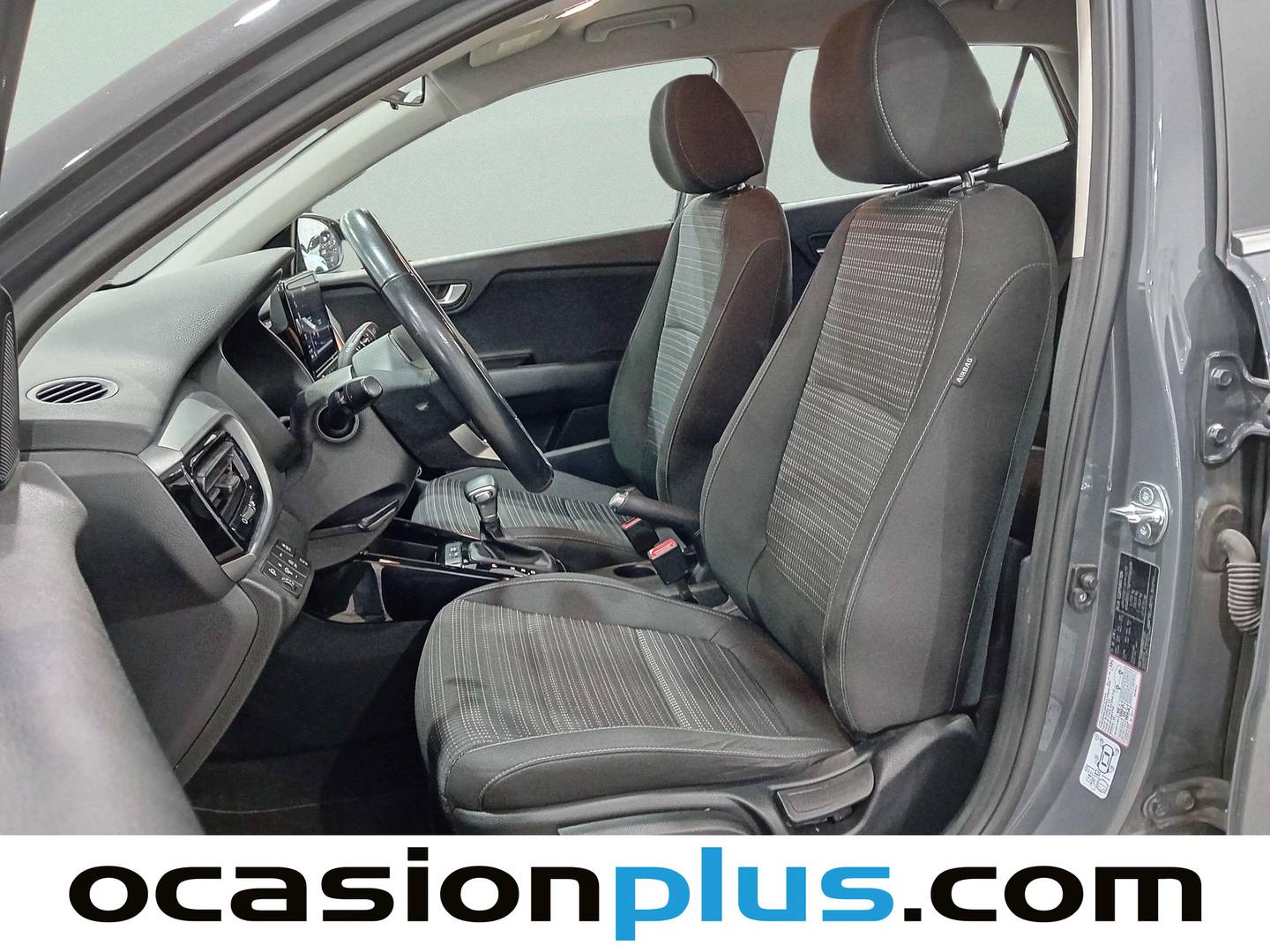Foto asientos delanteros KIA Stonic KIA Stonic 1.0 T-GDi MHEV Drive DCT (120 CV)