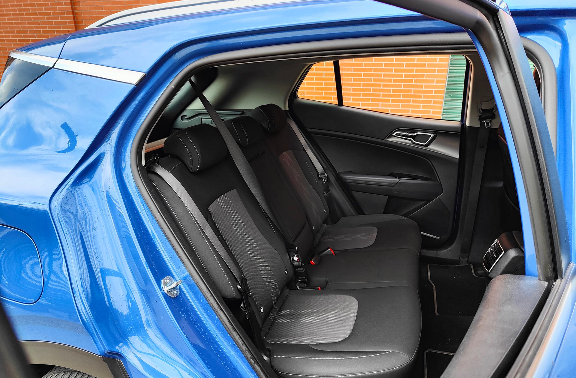 Kia Sportage 1.6 T-GDi PHEV Drive 4x4 - foto 18